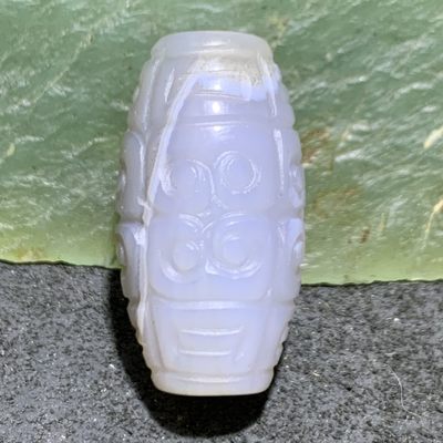 巴西玛瑙雕刻云纹珠（回纹珠）桶珠一颗， - 巴西玛瑙雕刻云纹珠（回纹珠）桶珠一颗，
