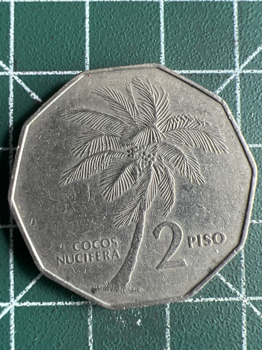 泡泡堂微拍第八十二幕硬币捡漏可累计专场👿👿，零佣金，零押金，累计满二十元包邮，接受代拍业务 菲律宾2比索椰树