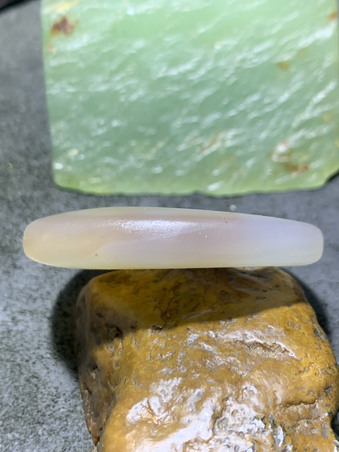 精美亚光高玉化海洋玉髓手工俏色巧雕道字公主环挂件一个！