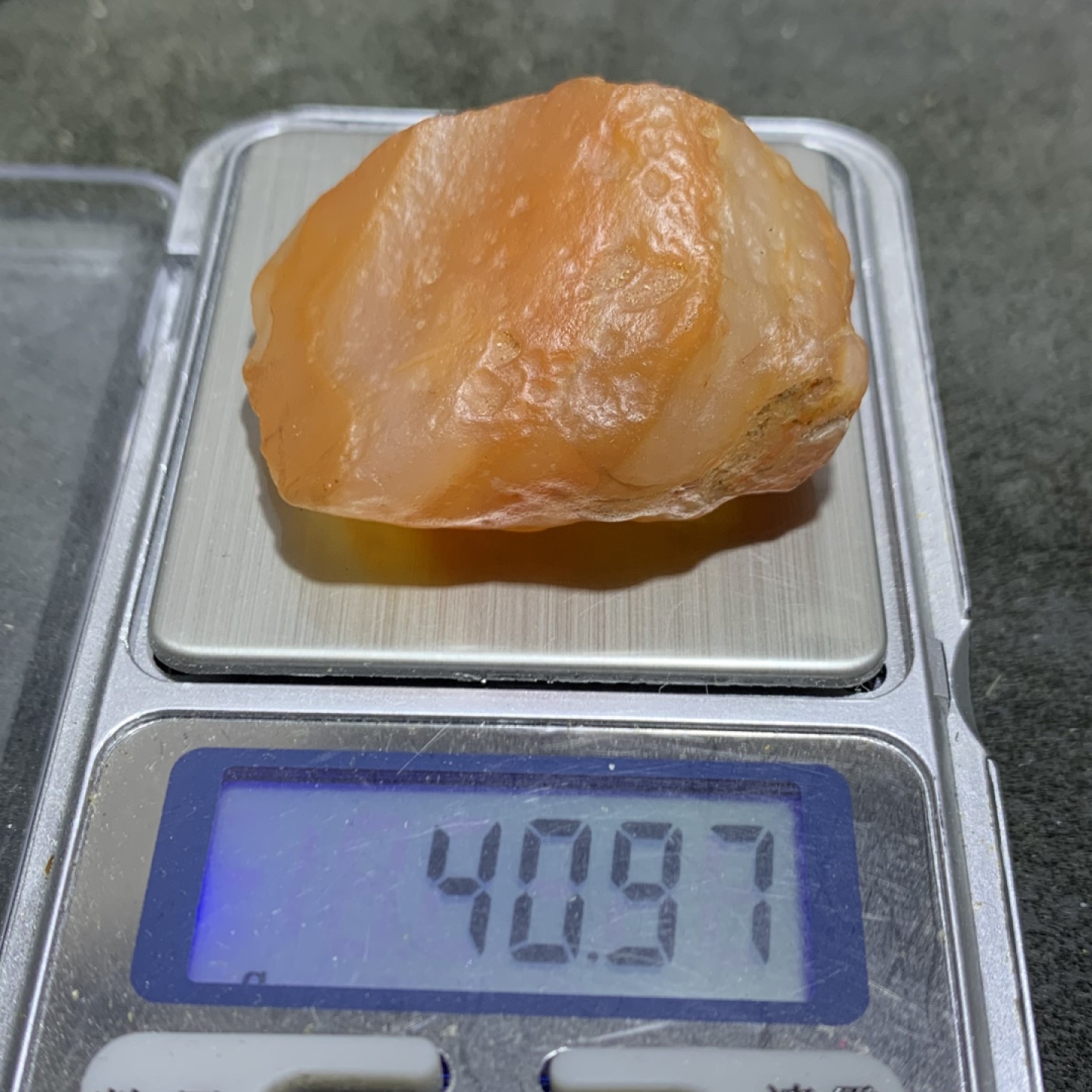 放福利！精美天然阿拉善红白双色玛瑙原石一颗，