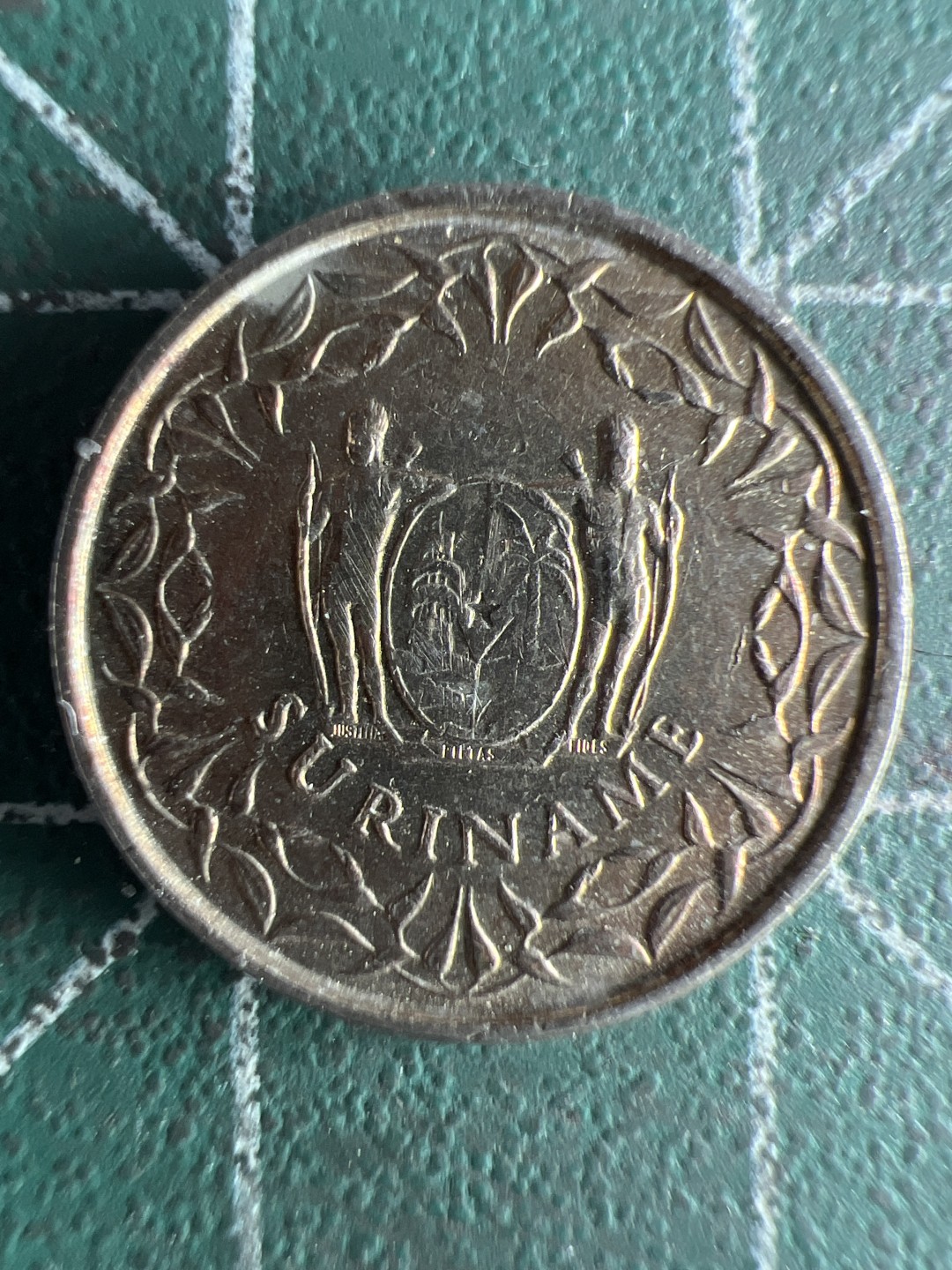 泡泡堂微拍第八十二幕硬币捡漏可累计专场👿👿，零佣金，零押金，累计满二十元包邮，接受代拍业务 苏里南十分