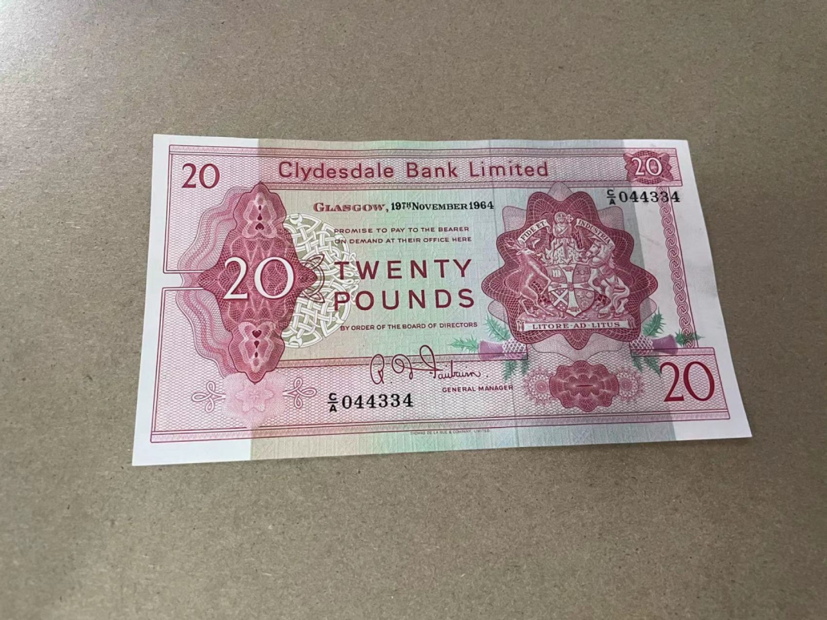 【Blue Auction】✨世界纸币精拍第301期——新纪元 苏格兰 1964年20镑 XF品相 大场景 雕刻精美