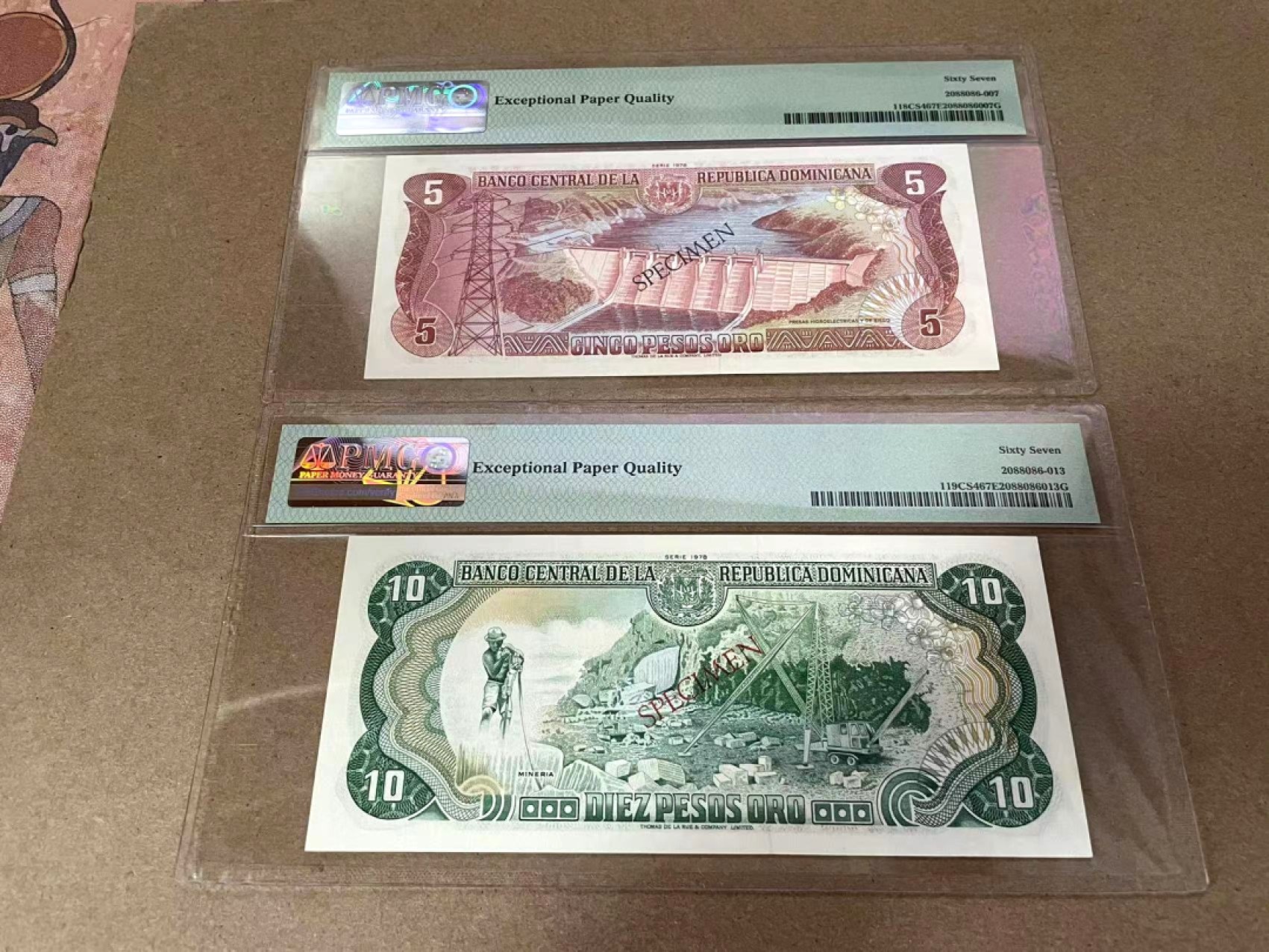 【Blue Auction】✨世界纸币精拍第301期——新纪元 【一组7张2799小号全同样钞】多米尼加 1978年5-1000比索 PMG67EPQ 整齐高分全套 