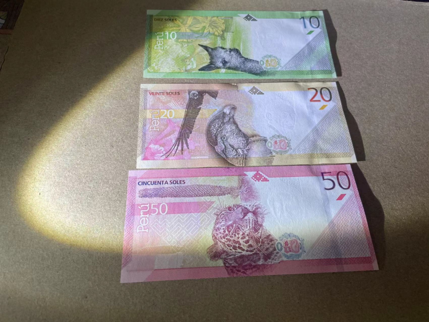 【Blue Auction】✨世界纸币精拍第301期——新纪元 【一组3张AA冠】秘鲁 2019年 10-50比索 全新UNC