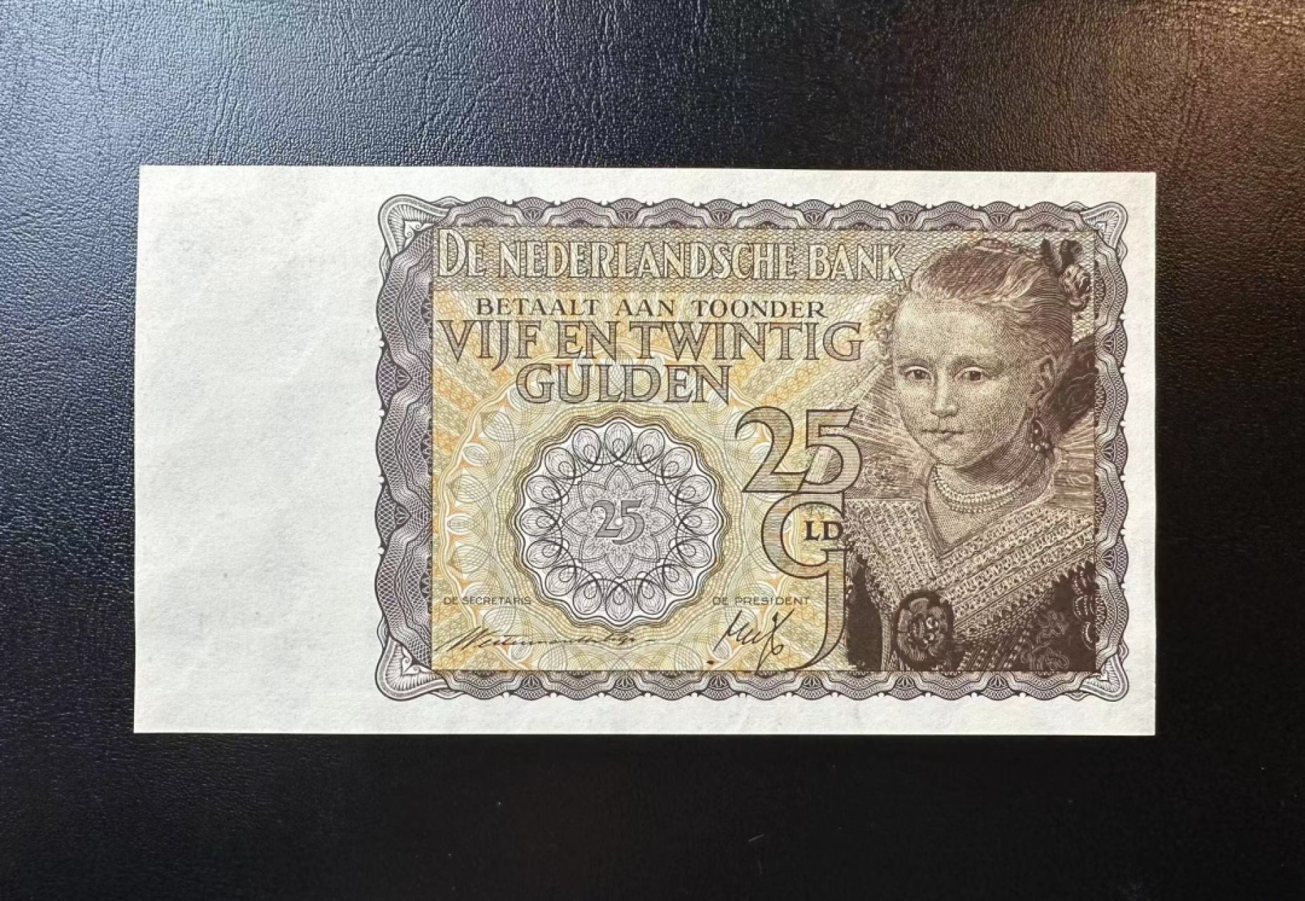 【Blue Auction】✨世界纸币精拍第301期——新纪元 【无47】荷兰 1940年25盾 黄色小女孩 UNC-