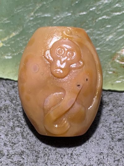 精美亚光战国红玛瑙手工雕刻灵猴勒子一颗！ - 精美亚光战国红玛瑙手工雕刻灵猴勒子一颗！