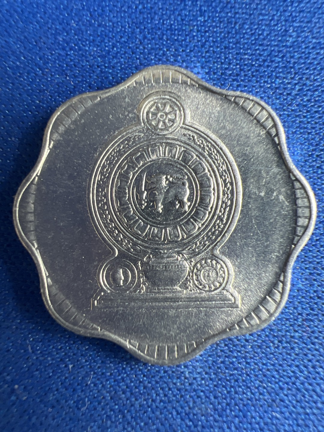 泡泡堂微拍第八十五幕硬币捡漏可累计专场👿👿，累计满二十元包邮，接受代拍业务 斯里兰卡十分