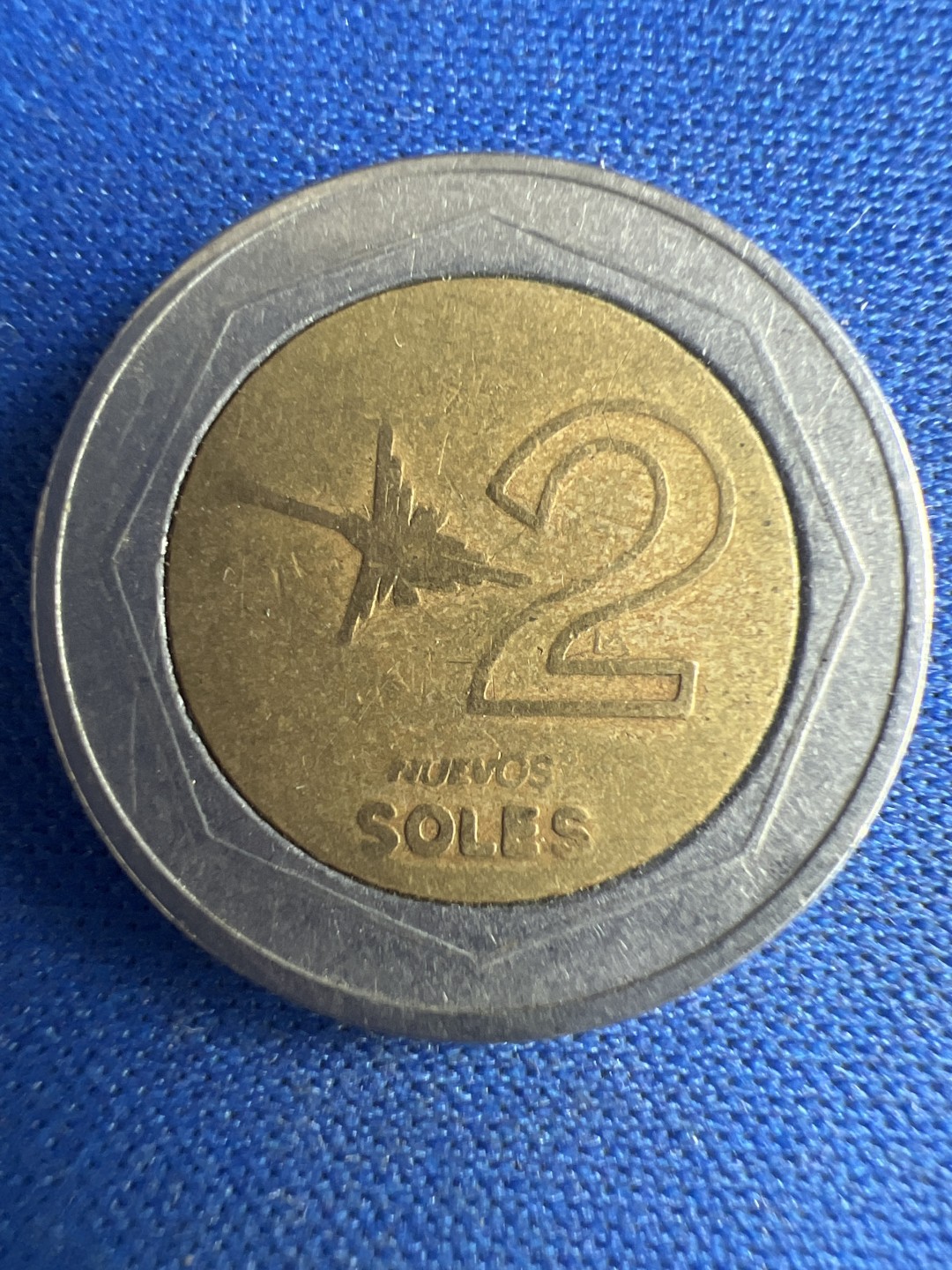 泡泡堂微拍第八十五幕硬币捡漏可累计专场👿👿，累计满二十元包邮，接受代拍业务 秘鲁2索尔双色