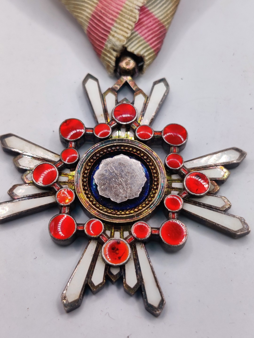 全场0元起拍 第38期 咸鱼国勋章拍卖专场 3月15日（周三）下午6：00开始 粉色绶带版 明治时期五等瑞宝章 银制