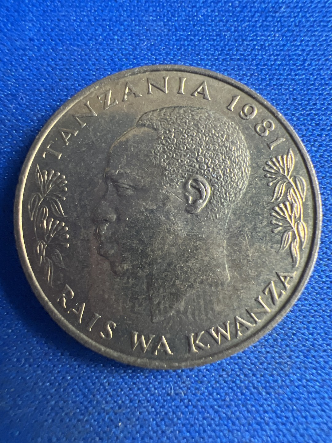 泡泡堂微拍第八十六幕硬币捡漏可累计专场👿👿，累计满二十元包邮，接受代拍业务 坦桑尼亚20先令