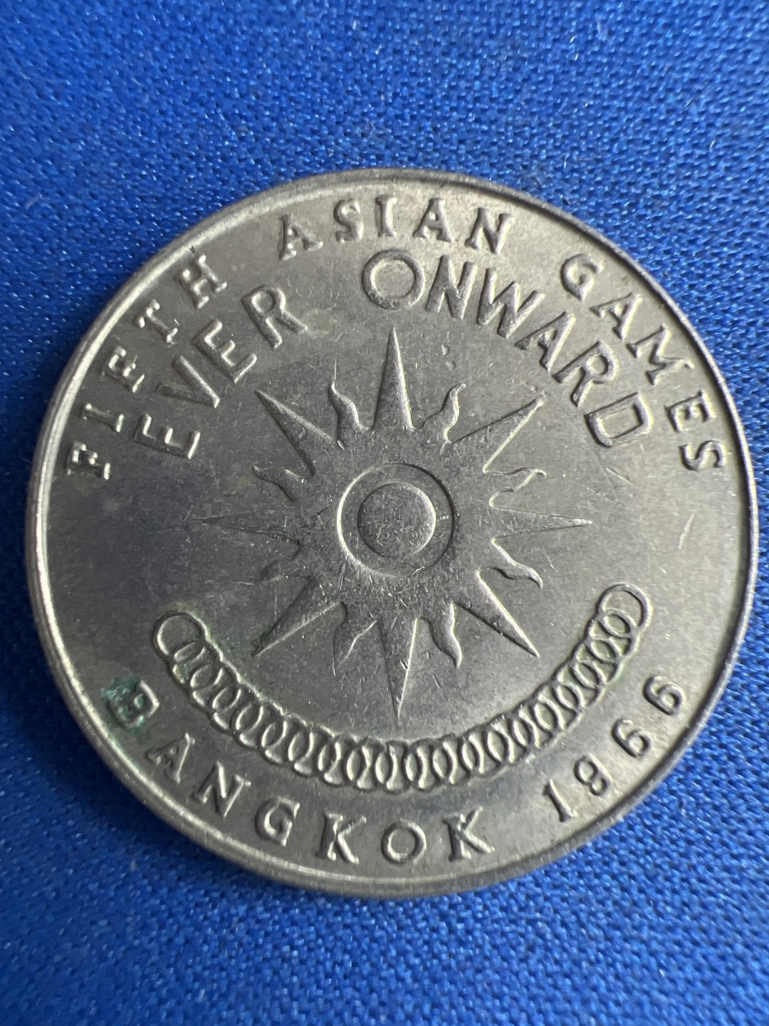 泡泡堂微拍第八十六幕硬币捡漏可累计专场👿👿，累计满二十元包邮，接受代拍业务 泰国亚运会纪念币 1泰铢