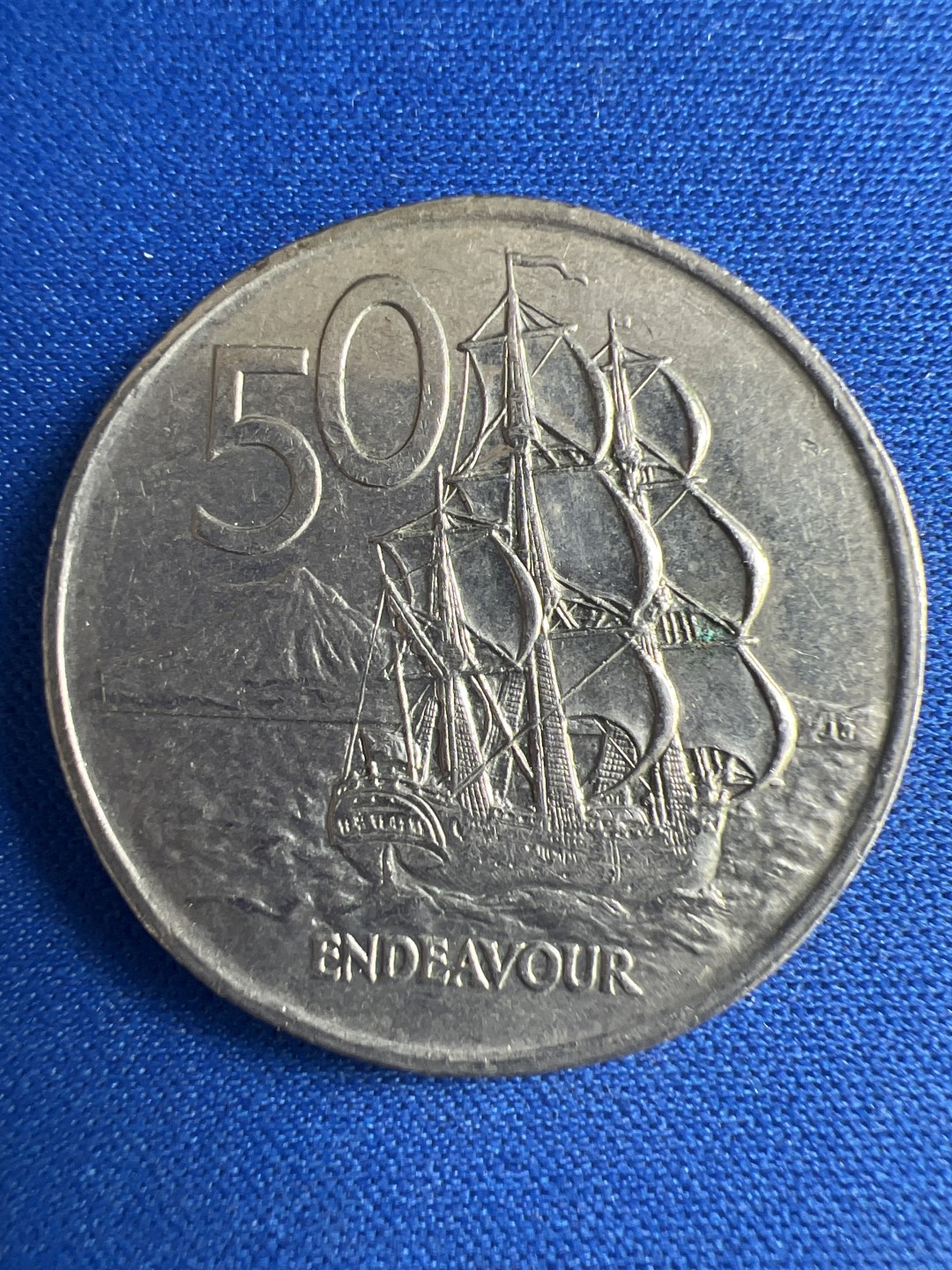 泡泡堂微拍第八十五幕硬币捡漏可累计专场👿👿，累计满二十元包邮，接受代拍业务 新西兰50分帆船