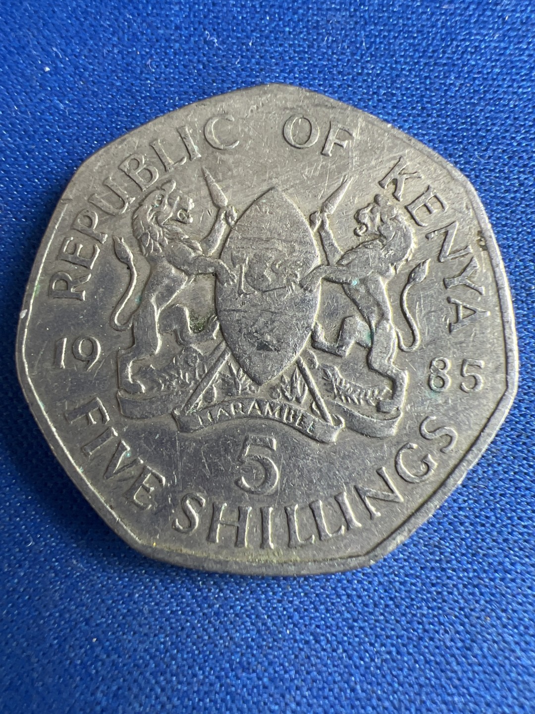 泡泡堂微拍第八十五幕硬币捡漏可累计专场👿👿，累计满二十元包邮，接受代拍业务 肯尼亚5先令