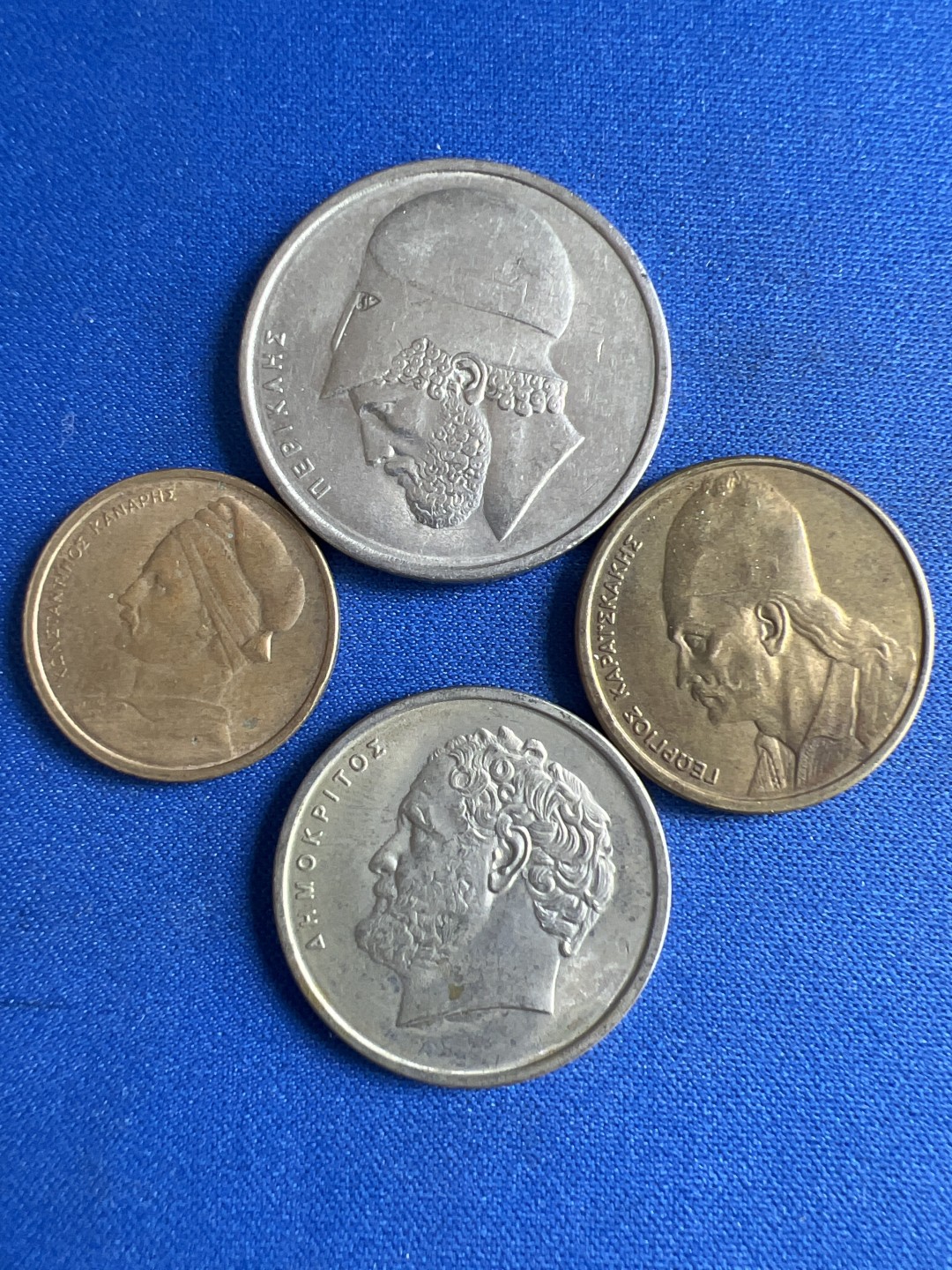 泡泡堂微拍第八十五幕硬币捡漏可累计专场👿👿，累计满二十元包邮，接受代拍业务 希腊一组