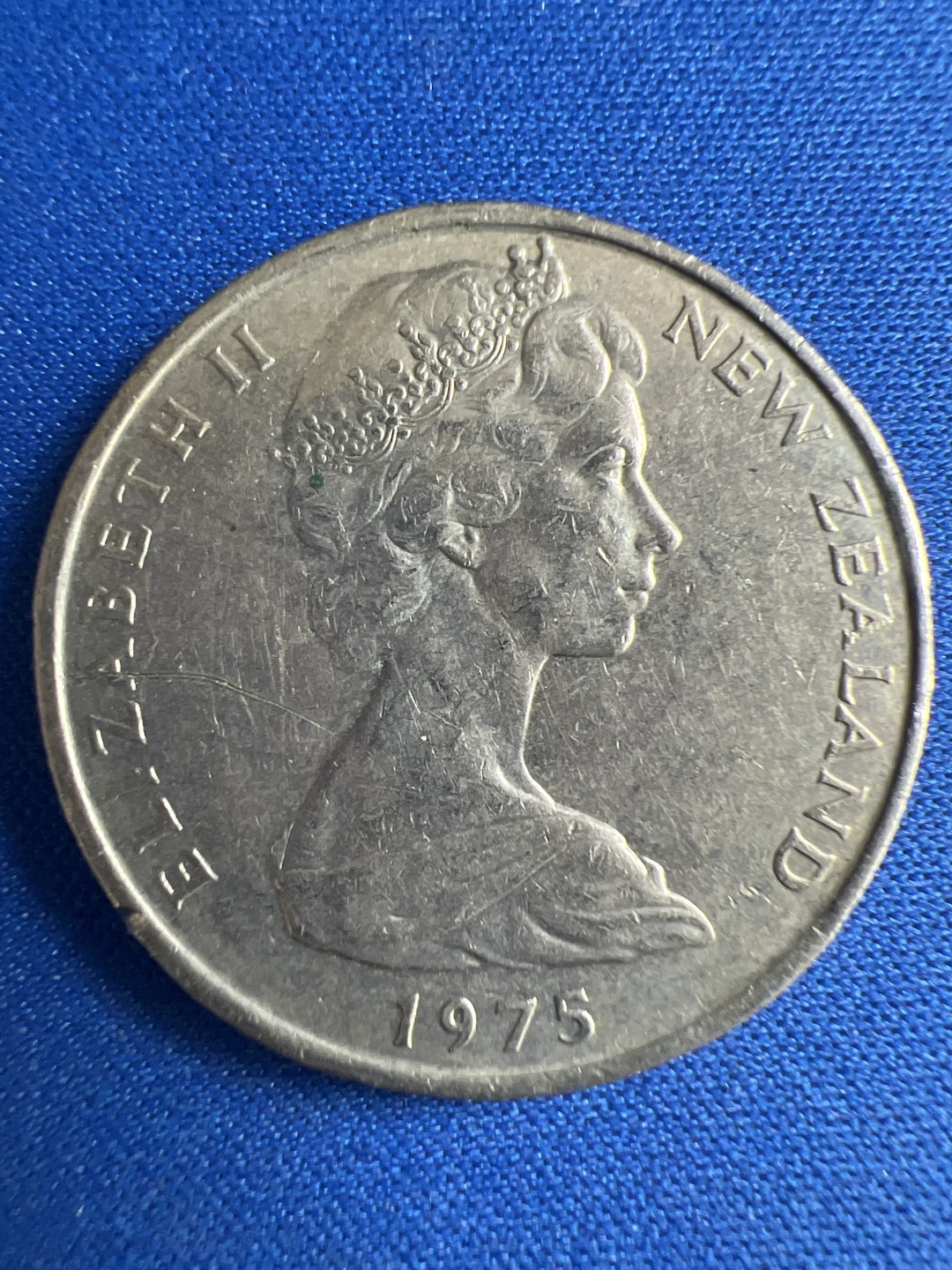 泡泡堂微拍第八十五幕硬币捡漏可累计专场👿👿，累计满二十元包邮，接受代拍业务 新西兰50分帆船