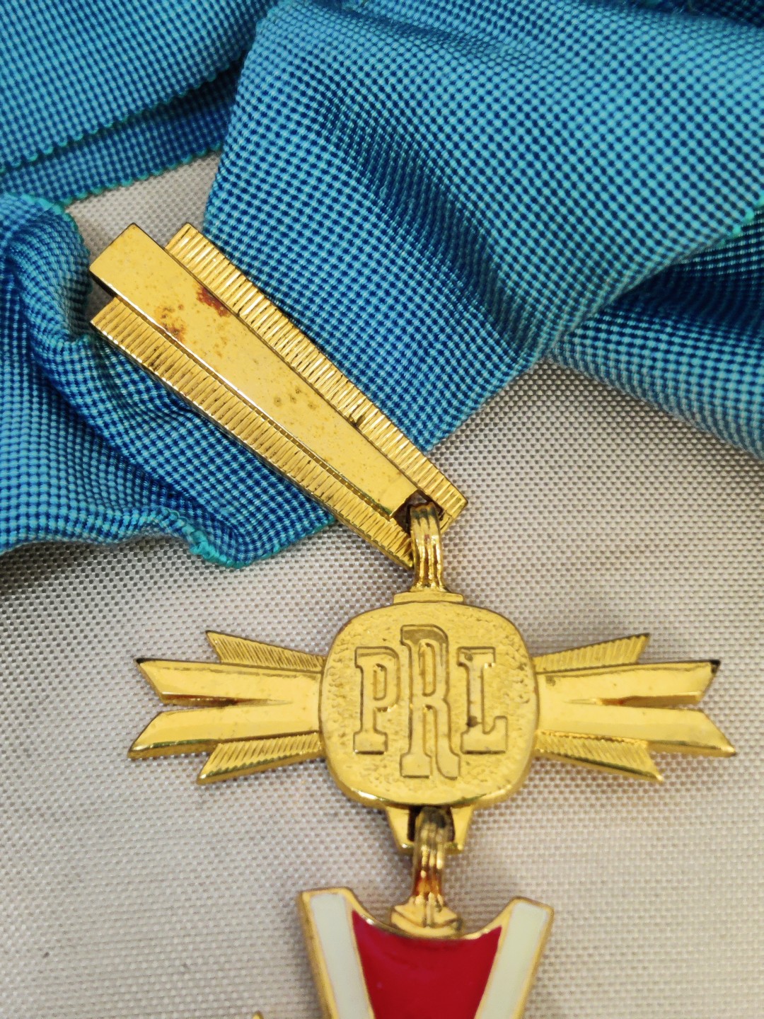 全场0元起拍 第38期 咸鱼国勋章拍卖专场 3月15日（周三）下午6：00开始 波兰人共版大军官级共和国功绩勋章带证书