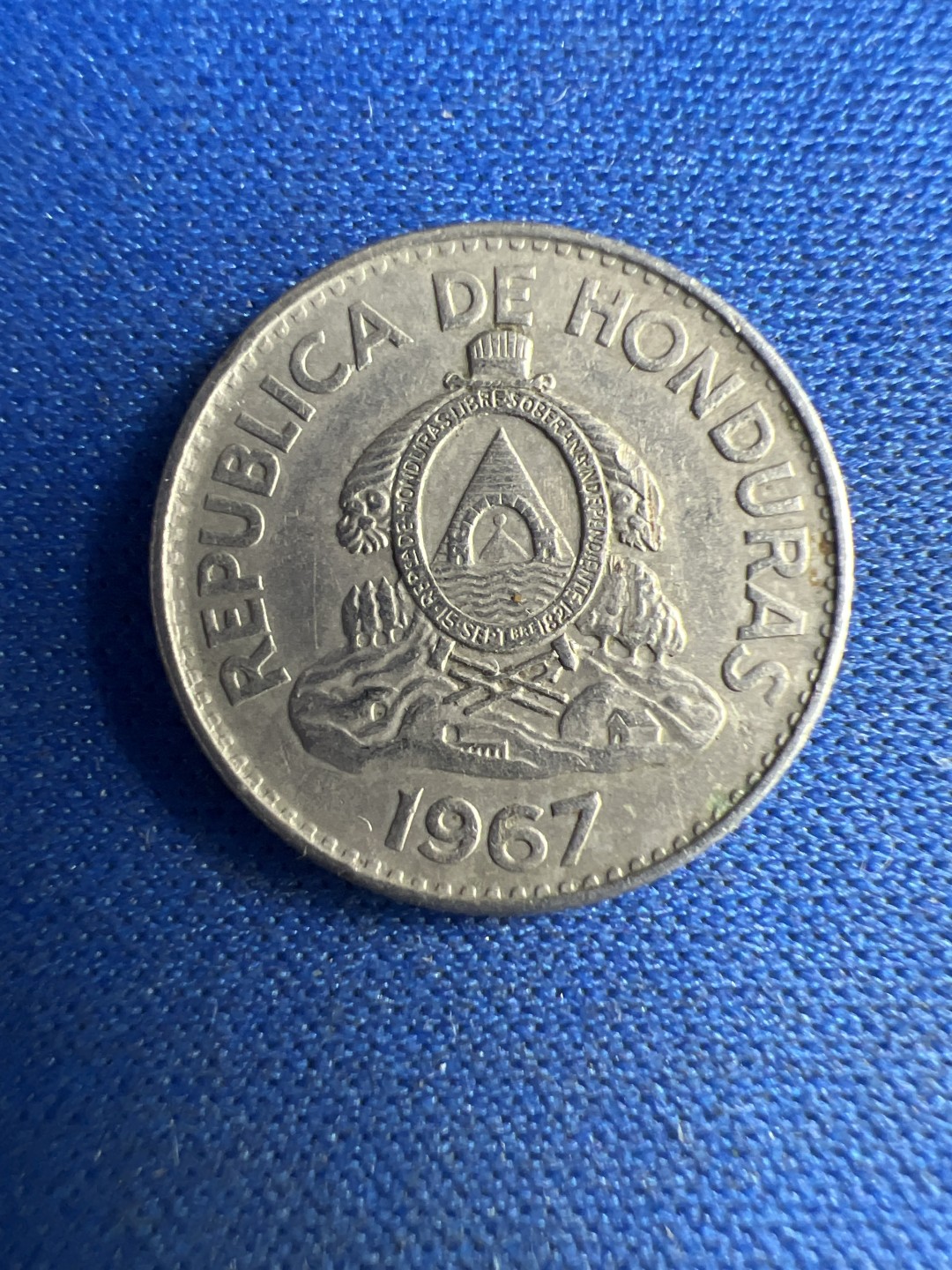 泡泡堂微拍第八十六幕硬币捡漏可累计专场👿👿，累计满二十元包邮，接受代拍业务 洪都拉斯20分