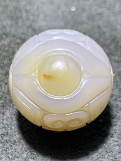 精美高润度冻料蒙料战国红手工雕刻天眼回纹珠子一颗 - 精美高润度冻料蒙料战国红手工雕刻天眼回纹珠子一颗