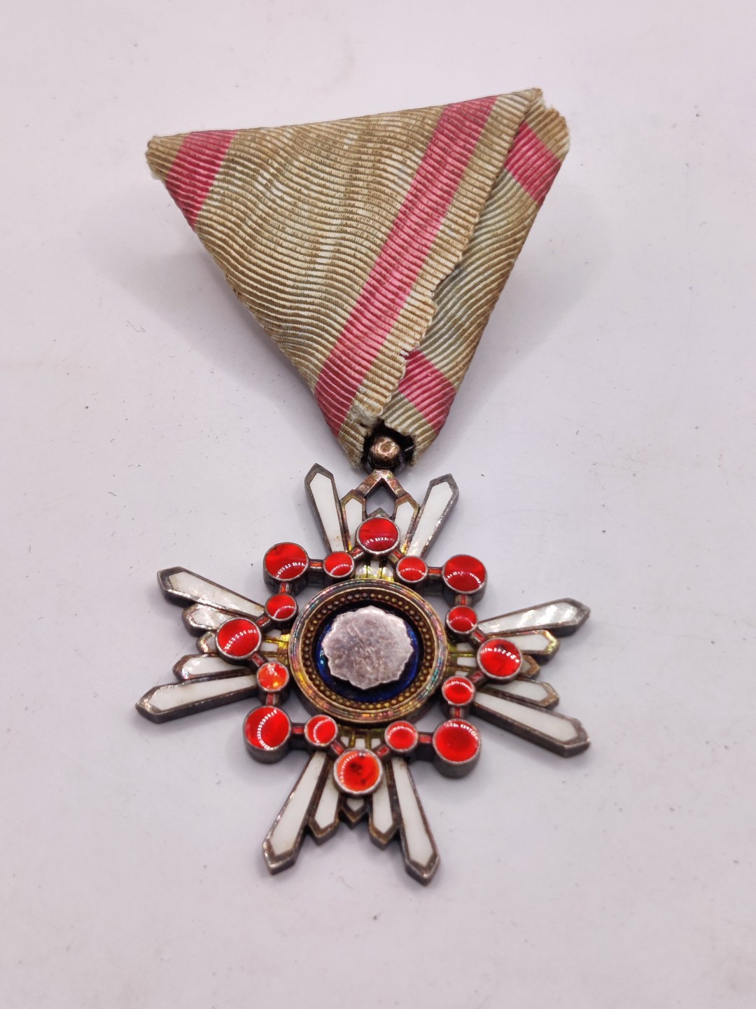 全场0元起拍 第38期 咸鱼国勋章拍卖专场 3月15日（周三）下午6：00开始 粉色绶带版 明治时期五等瑞宝章 银制