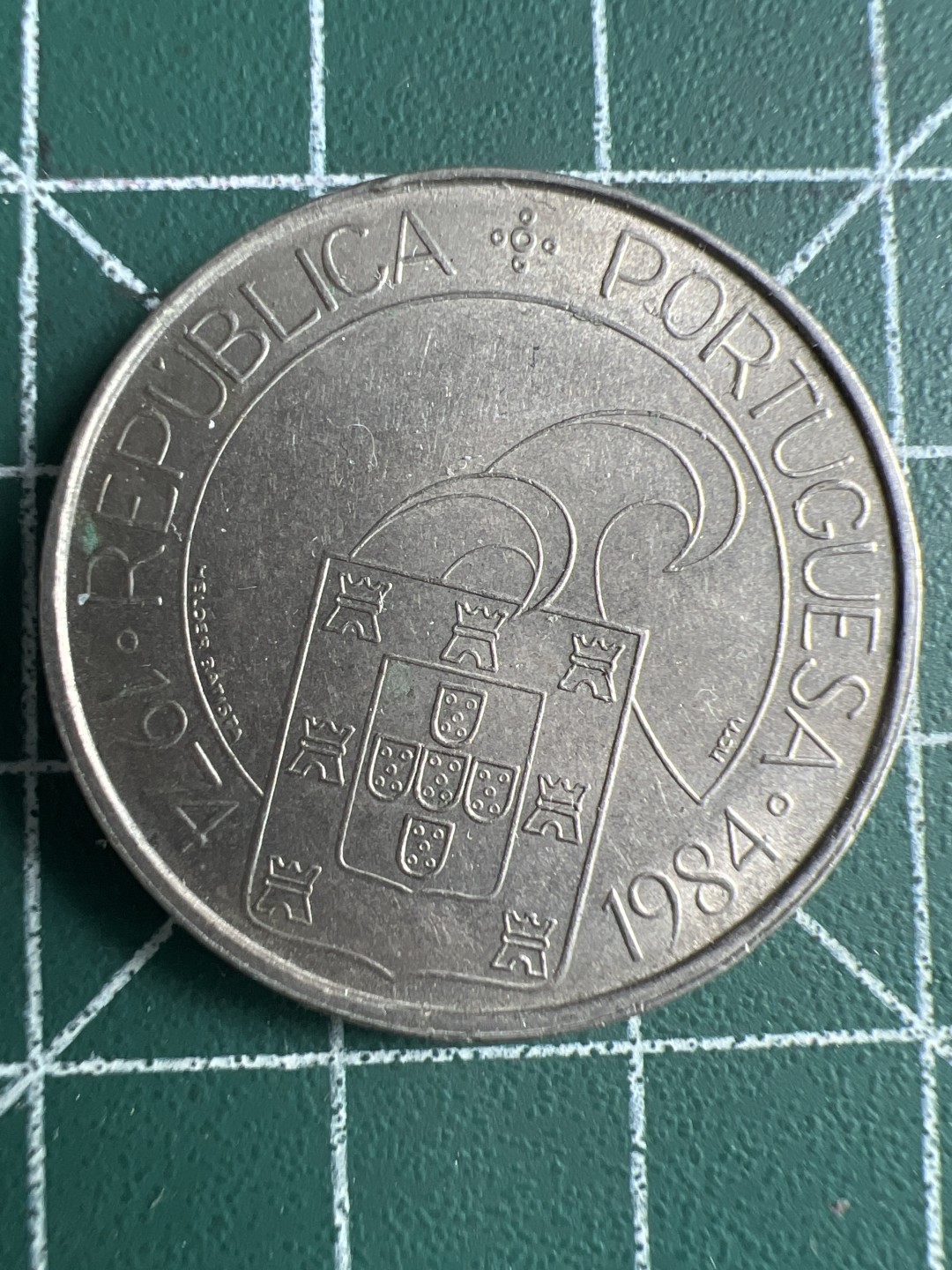 泡泡堂微拍第八十六幕硬币捡漏可累计专场👿👿，累计满二十元包邮，接受代拍业务 葡萄牙25埃斯库多纪念币