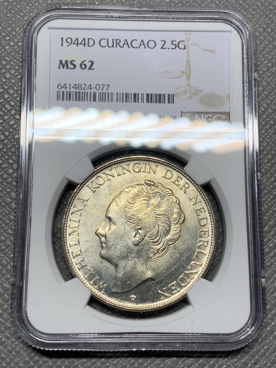 《竞宝斋》第143场-周日，周一 2场 (全场包邮) NGC-MS62 荷属库拉索1944年 2.5盾 女王大银币 殖民地币