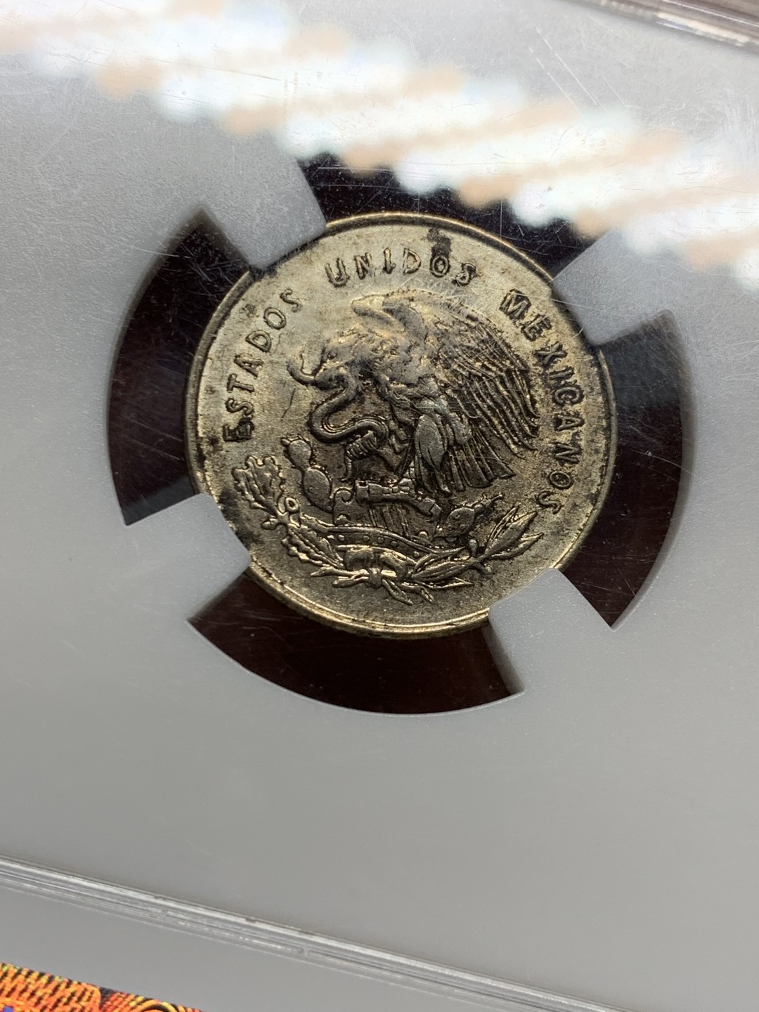 《竞宝斋》第143场-周日，周一 2场 (全场包邮) 保粹 MS61 1950墨西哥自由帽天平25分银币