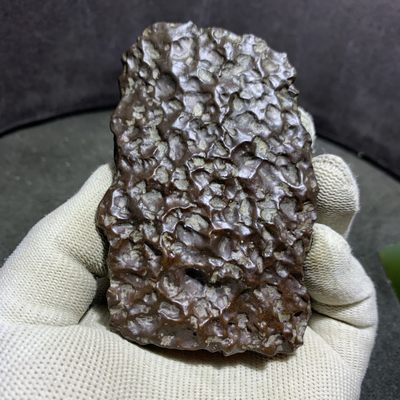 新疆干沟草花角砾中磁原石一块 - 新疆干沟草花角砾中磁原石一块