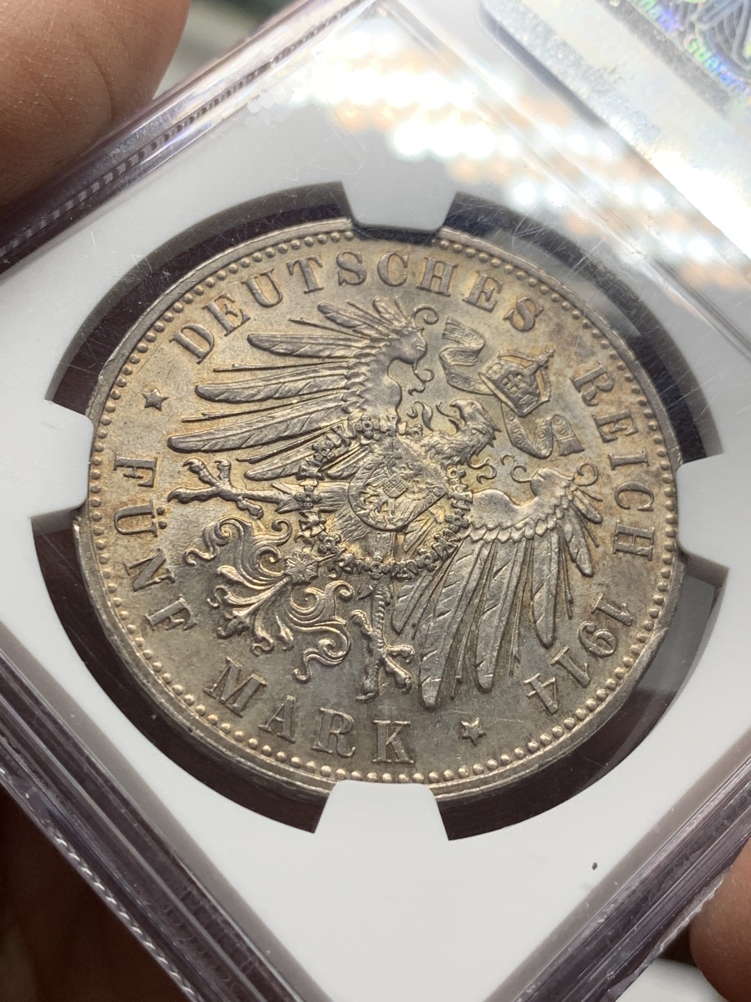 《竞宝斋》第143场-周日，周一 2场 (全场包邮) NGC-UNC  德国 1914年 5马克 银币 萨克森五马克大银币 金色包浆 细节出众 不给分可惜了