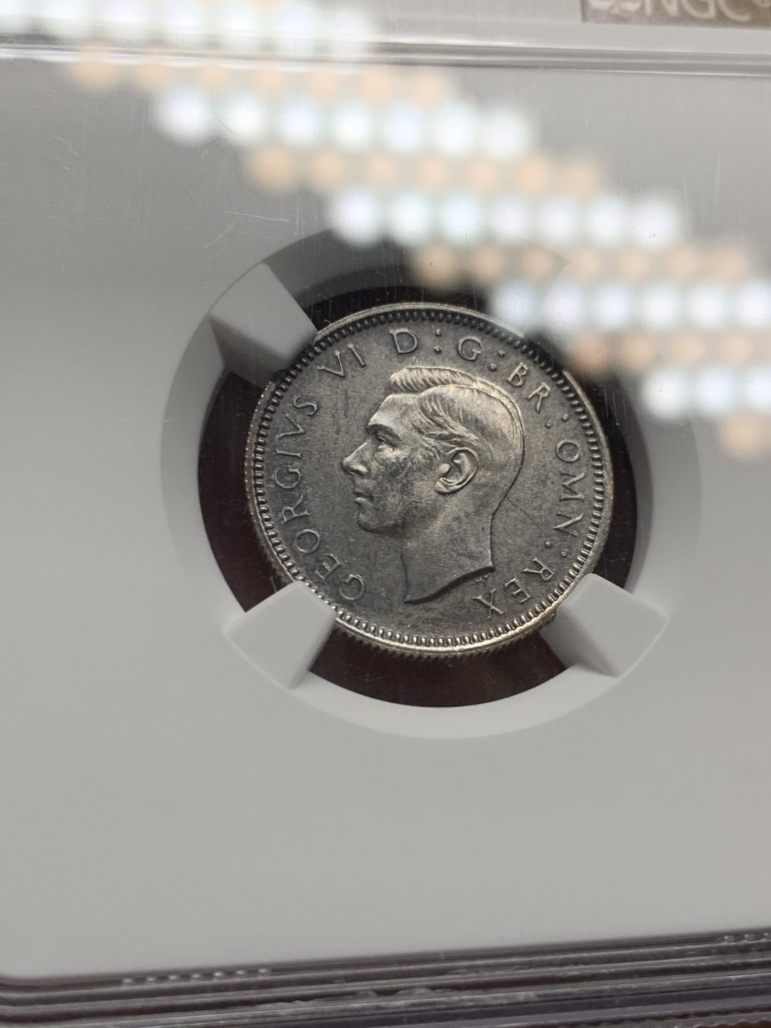 《竞宝斋》第143场-周日，周一 2场 (全场包邮) NGC-PF64 英国 1937年 乔治六世精铸6便士银币，乔六登基首年份。底板有镜面感，绒布老包浆