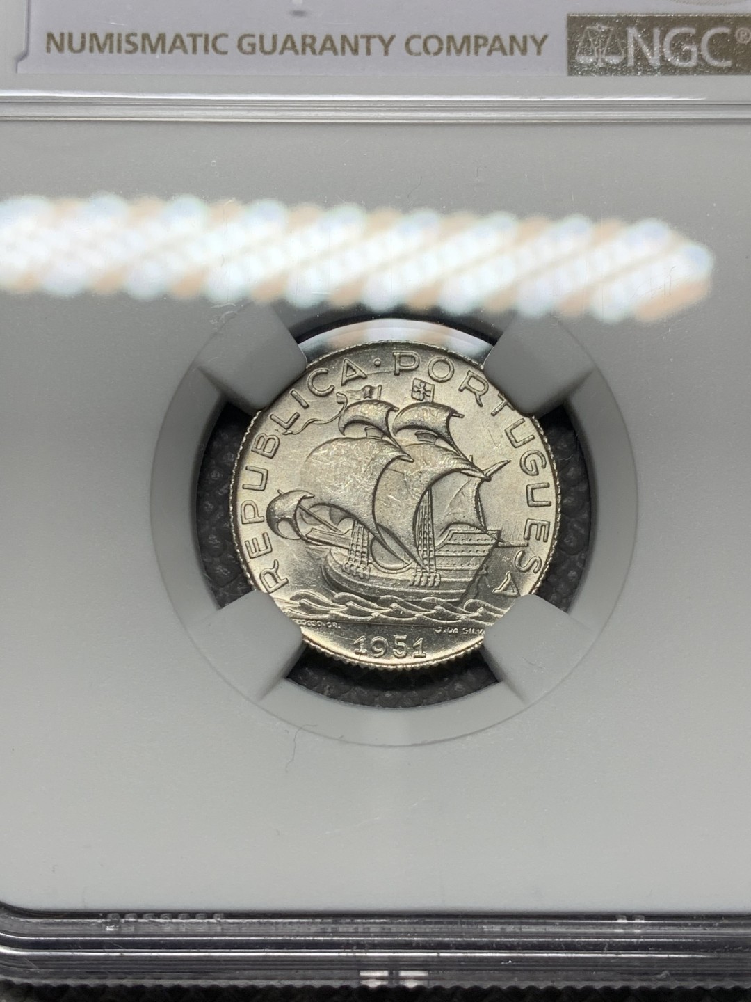《竞宝斋》第143场-周日，周一 2场 (全场包邮) NGC-MS65 葡萄牙1951年 大帆船 2.5埃斯库多 银币 64分以上就难了