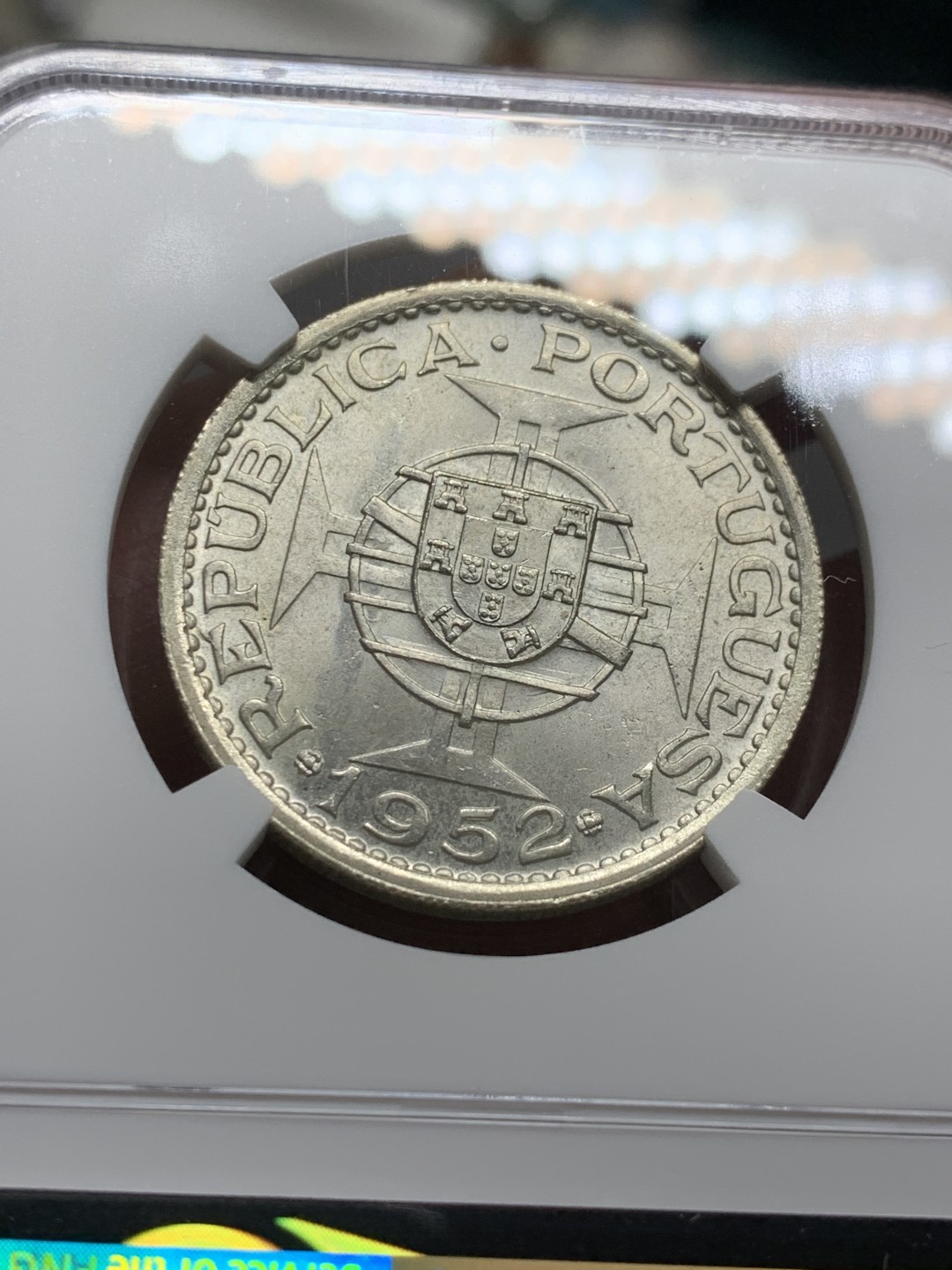 《竞宝斋》第143场-周日，周一 2场 (全场包邮) NGC MS64 1952澳门5元银币