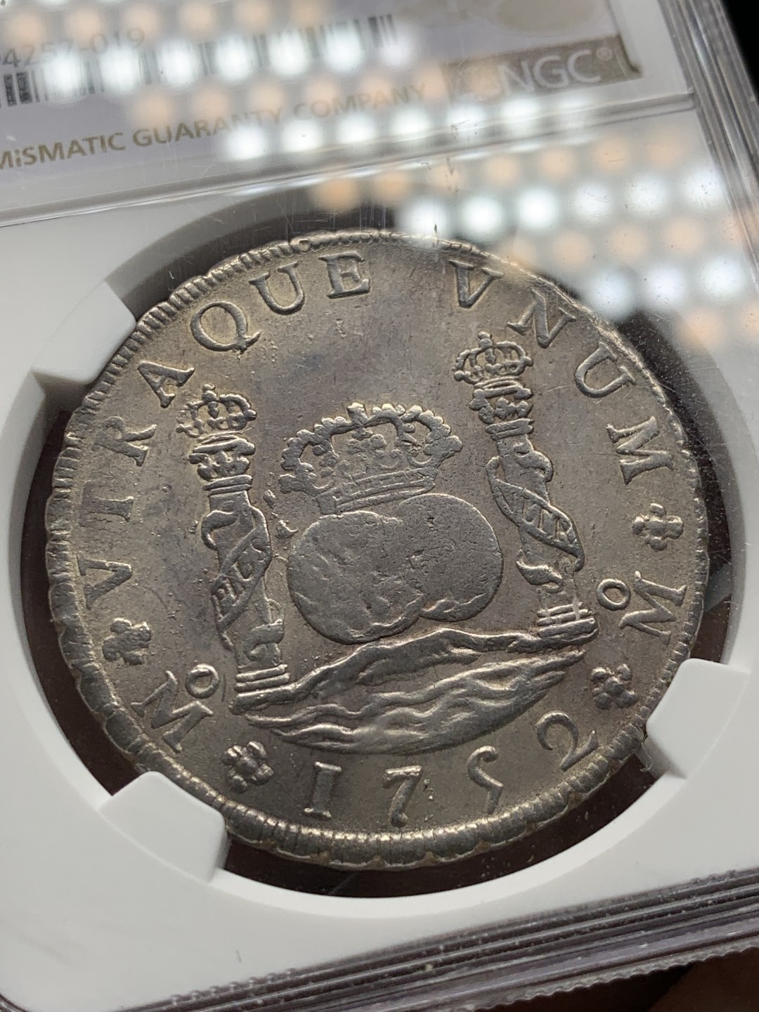 《竞宝斋》第143场-周日，周一 2场 (全场包邮) NGC-MS61 墨西哥1752年 8R地球银币 少见年份 水波清晰 中心弱打