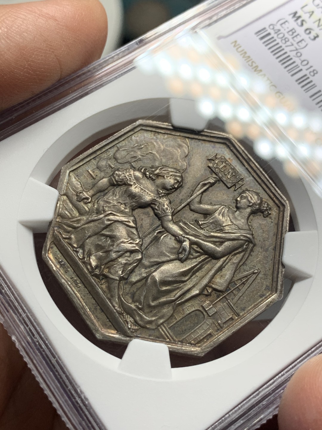 《竞宝斋》第143场-周日，周一 2场 (全场包邮) NGC-MS63 法国1830年 八角大型JETON 银质 顶极品像 黑包浆