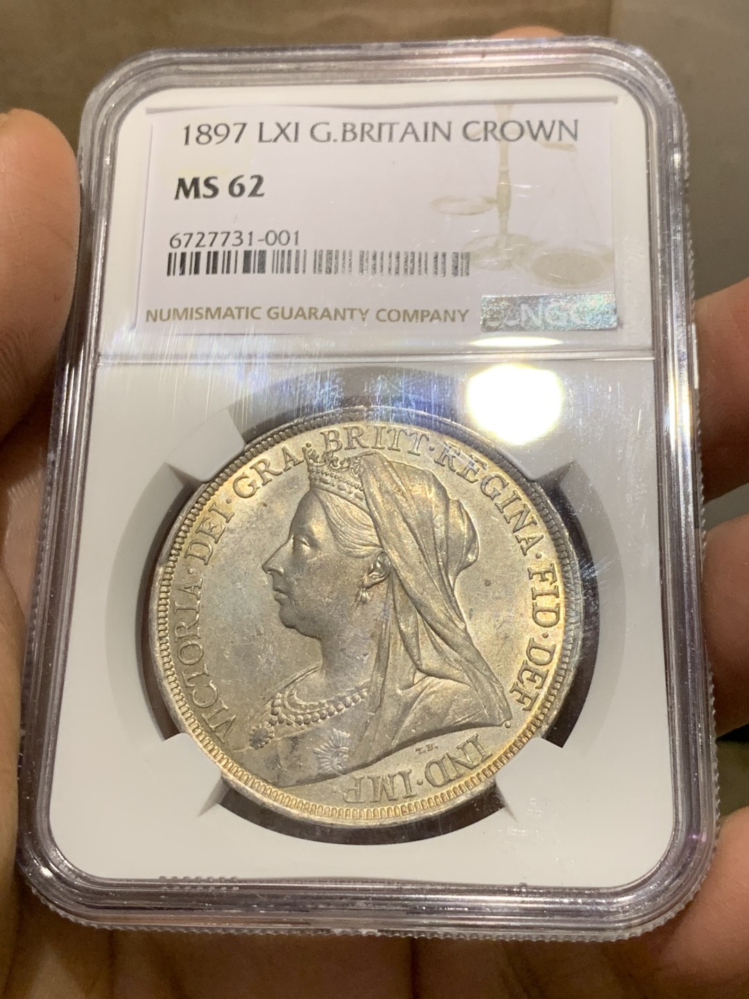 《竞宝斋》第143场-周日，周一 2场 (全场包邮) NGC-MS62 英国 1897 维多利亚 披纱版 1克朗马剑银币