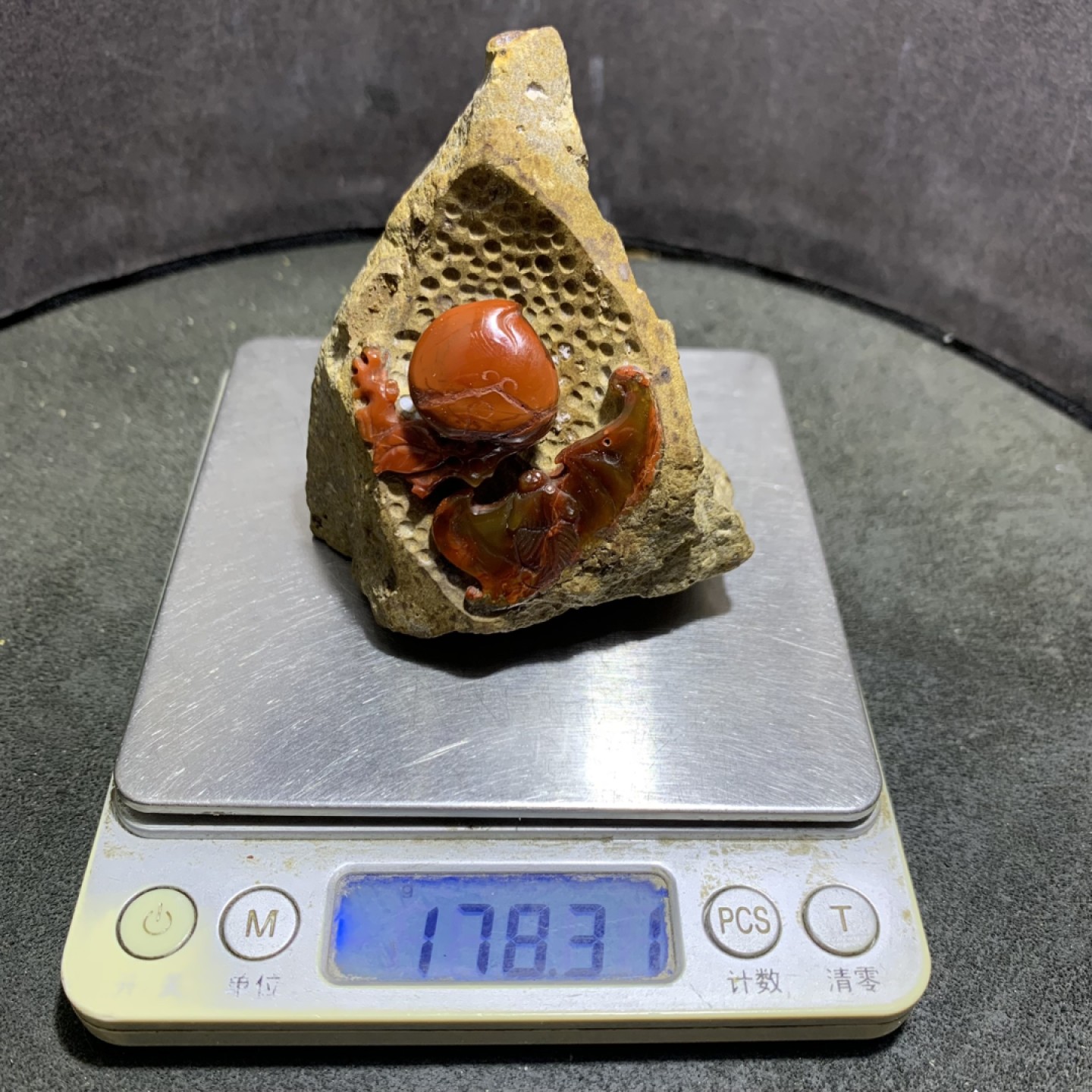 精美罕见石包玛瑙战国红玛瑙巧雕福寿双至摆件一个，