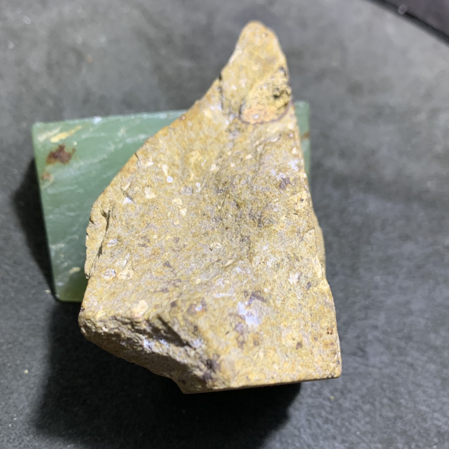 精美罕见石包玛瑙战国红玛瑙巧雕福寿双至摆件一个，