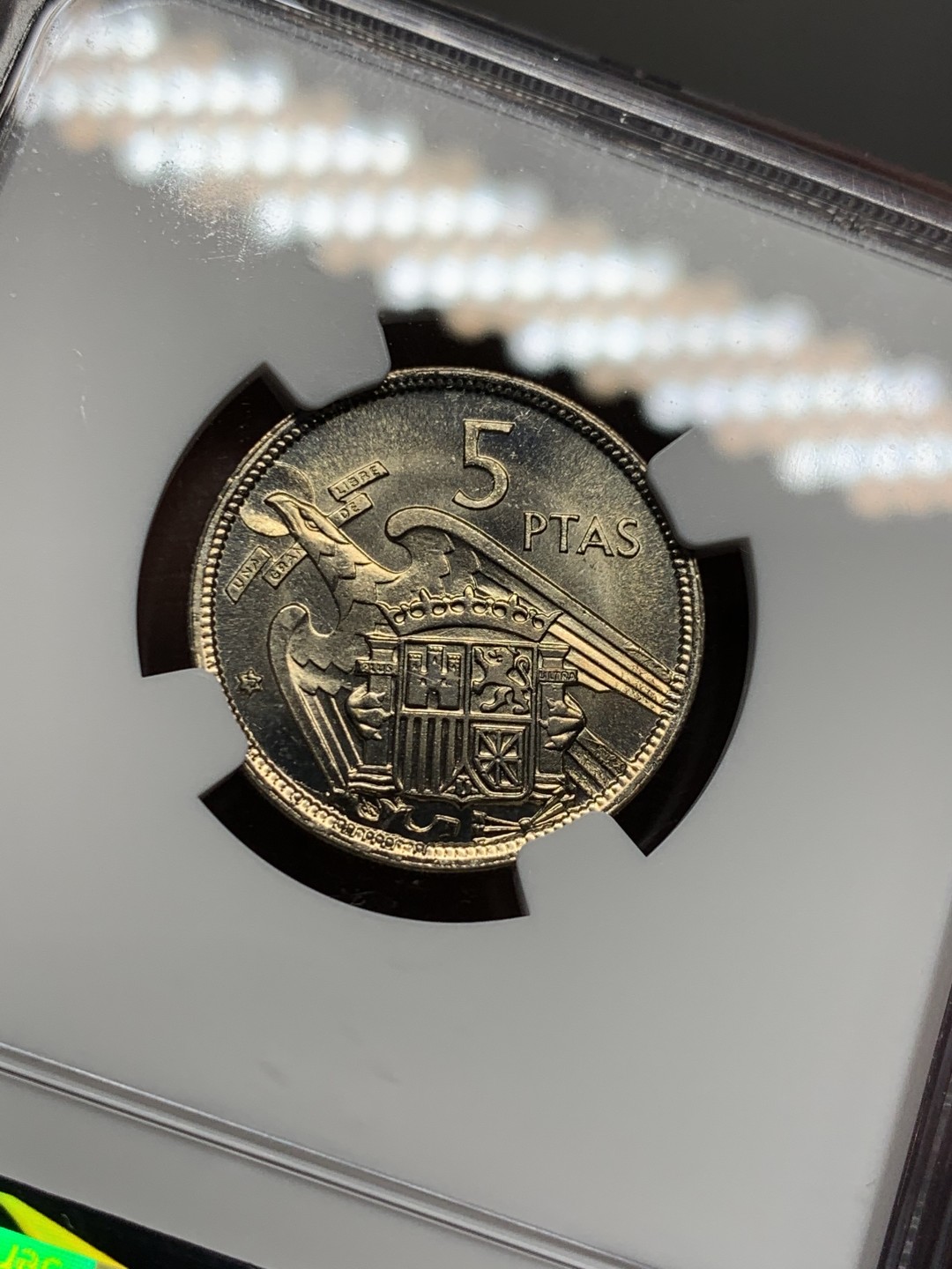 《竞宝斋》第143场-周日，周一 2场 (全场包邮) NGC-MS64 西班牙1957年 佛朗哥 5比塞塔镍币 顶级品相