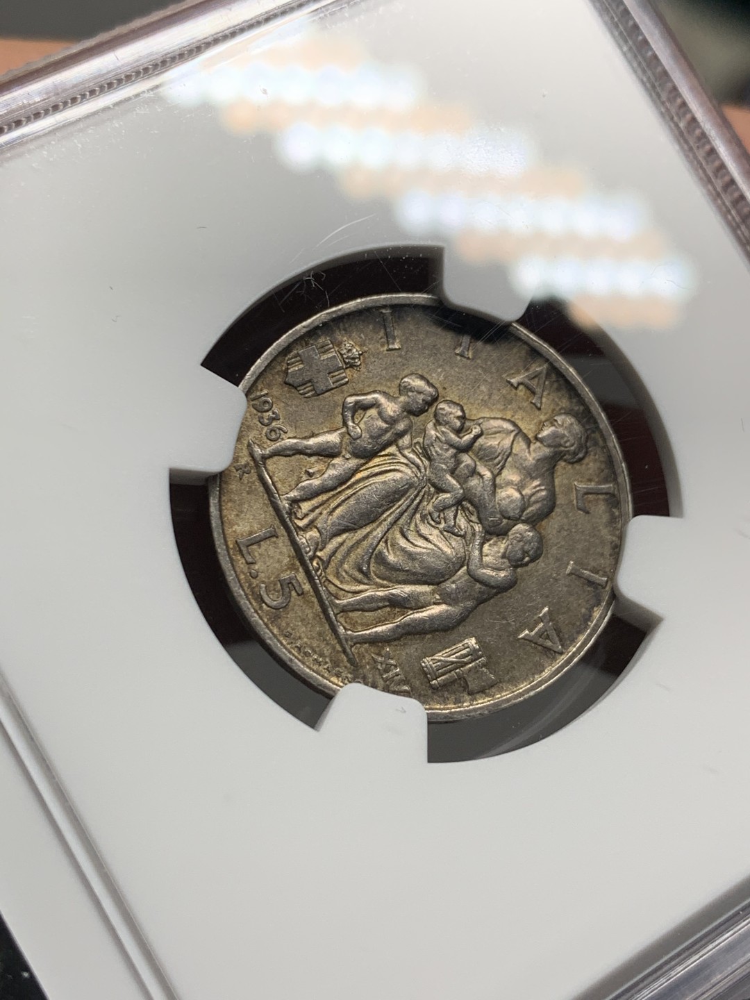 《竞宝斋》第143场-周日，周一 2场 (全场包邮) NGC MS-62,意大利1936年5里拉。原味包浆但MS品质，少见品种，当年大多都回炉了