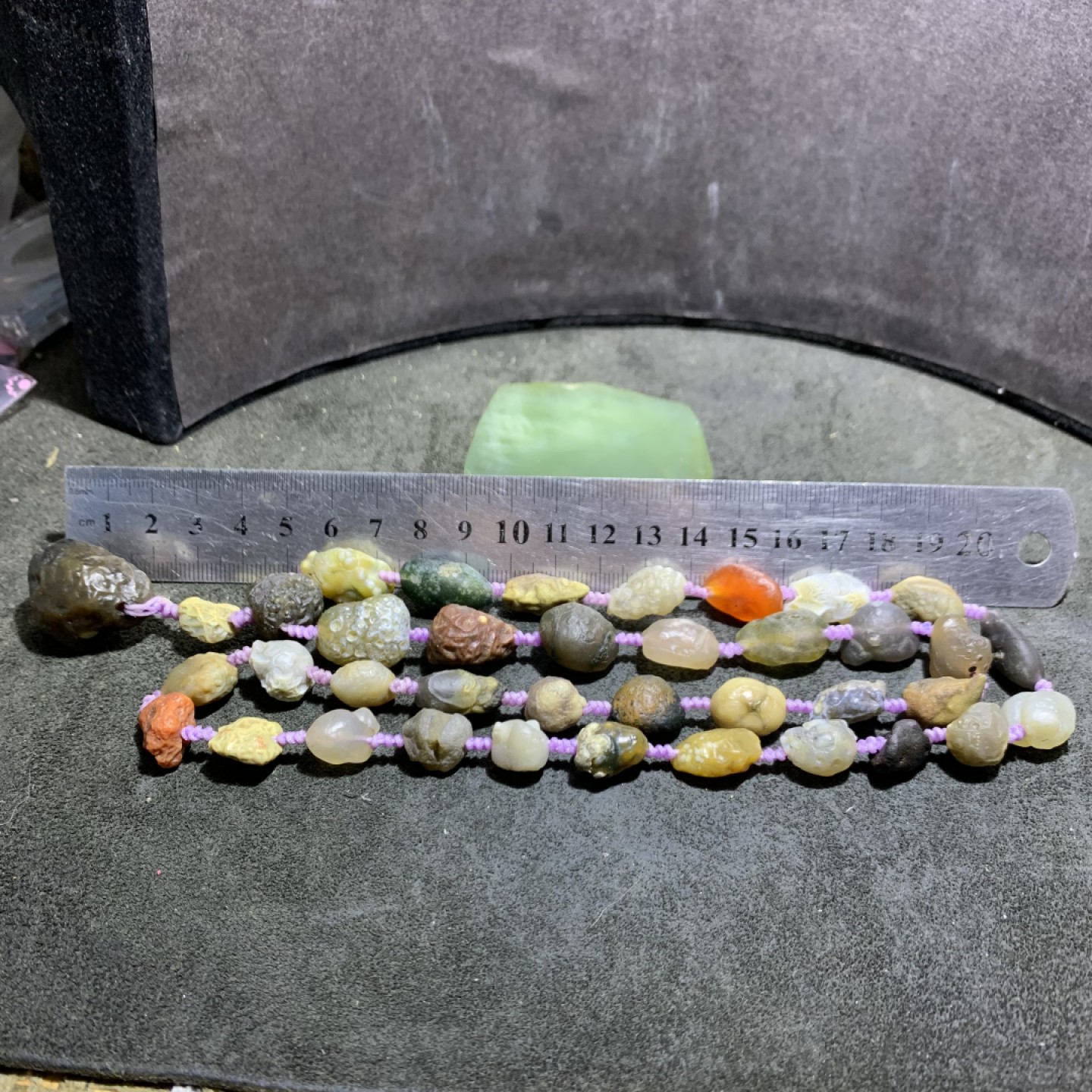 精美大颗粒青花筋脉石玛瑙原石项链一条，