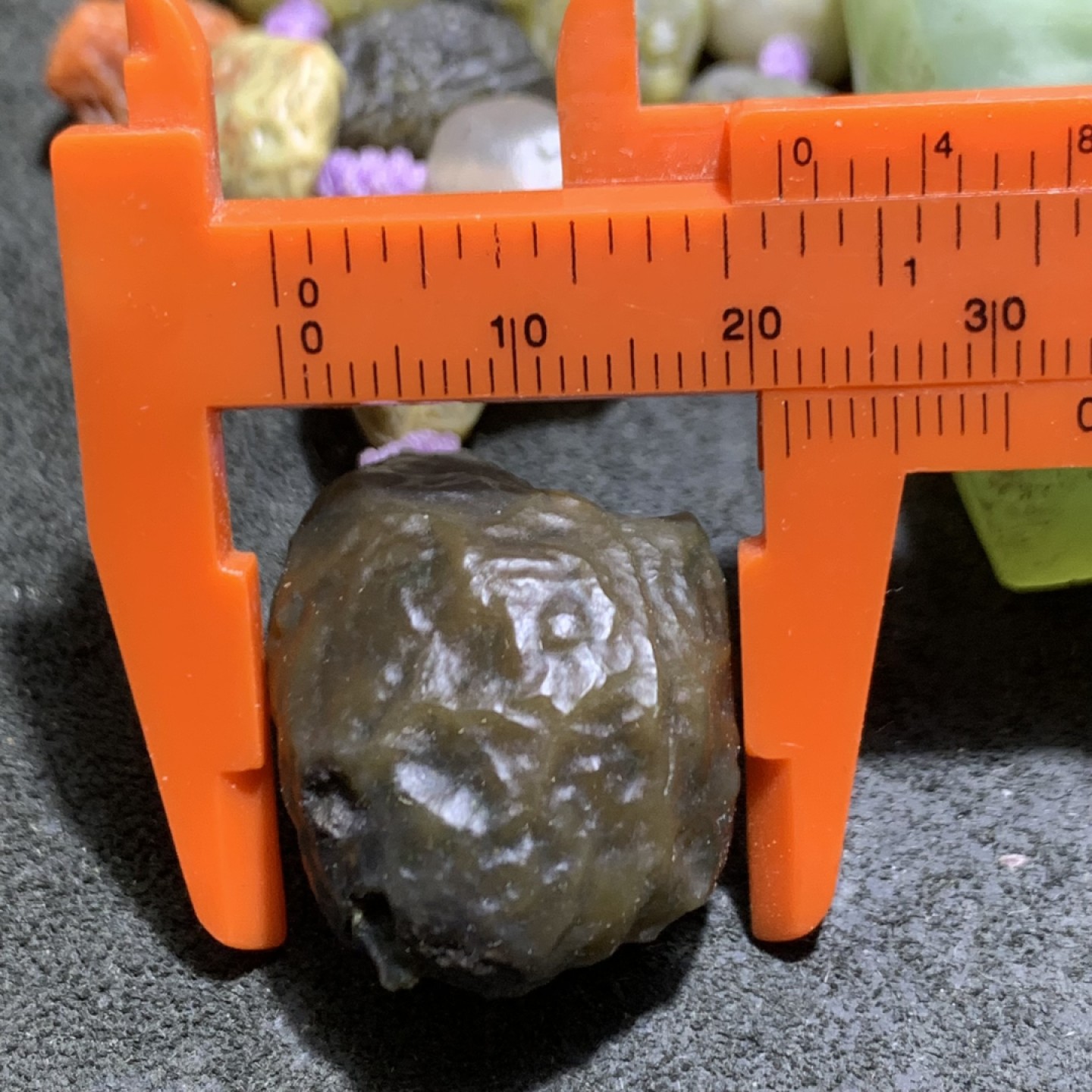 精美大颗粒青花筋脉石玛瑙原石项链一条，