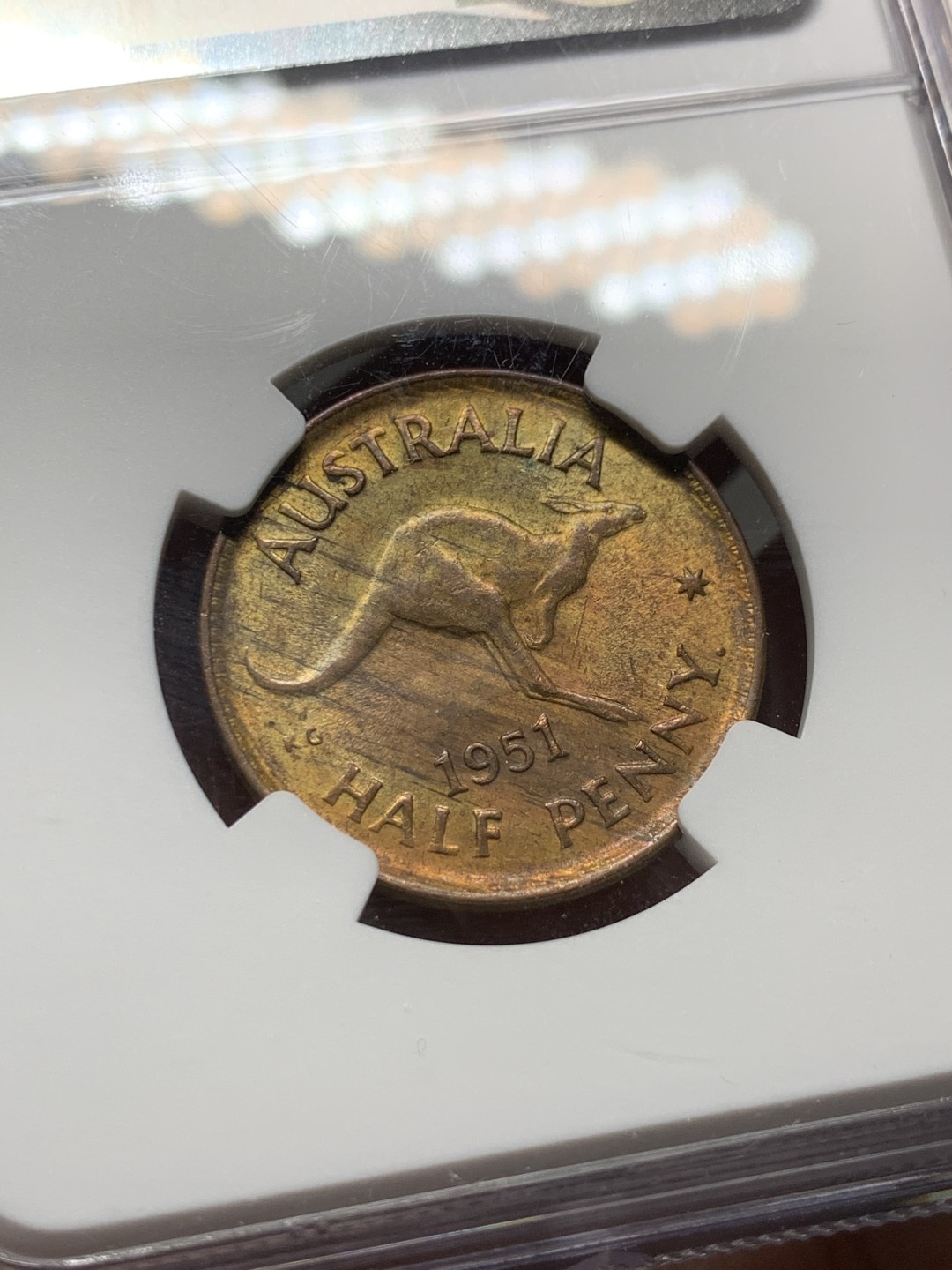 《竞宝斋》第143场-周日，周一 2场 (全场包邮) NGC MS62 澳大利亚 1951 乔六 p版1/2便士