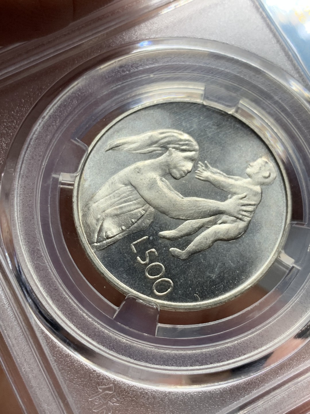 《竞宝斋》第143场-周日，周一 2场 (全场包邮) 保粹 MS64 1972圣马力诺500里拉银币