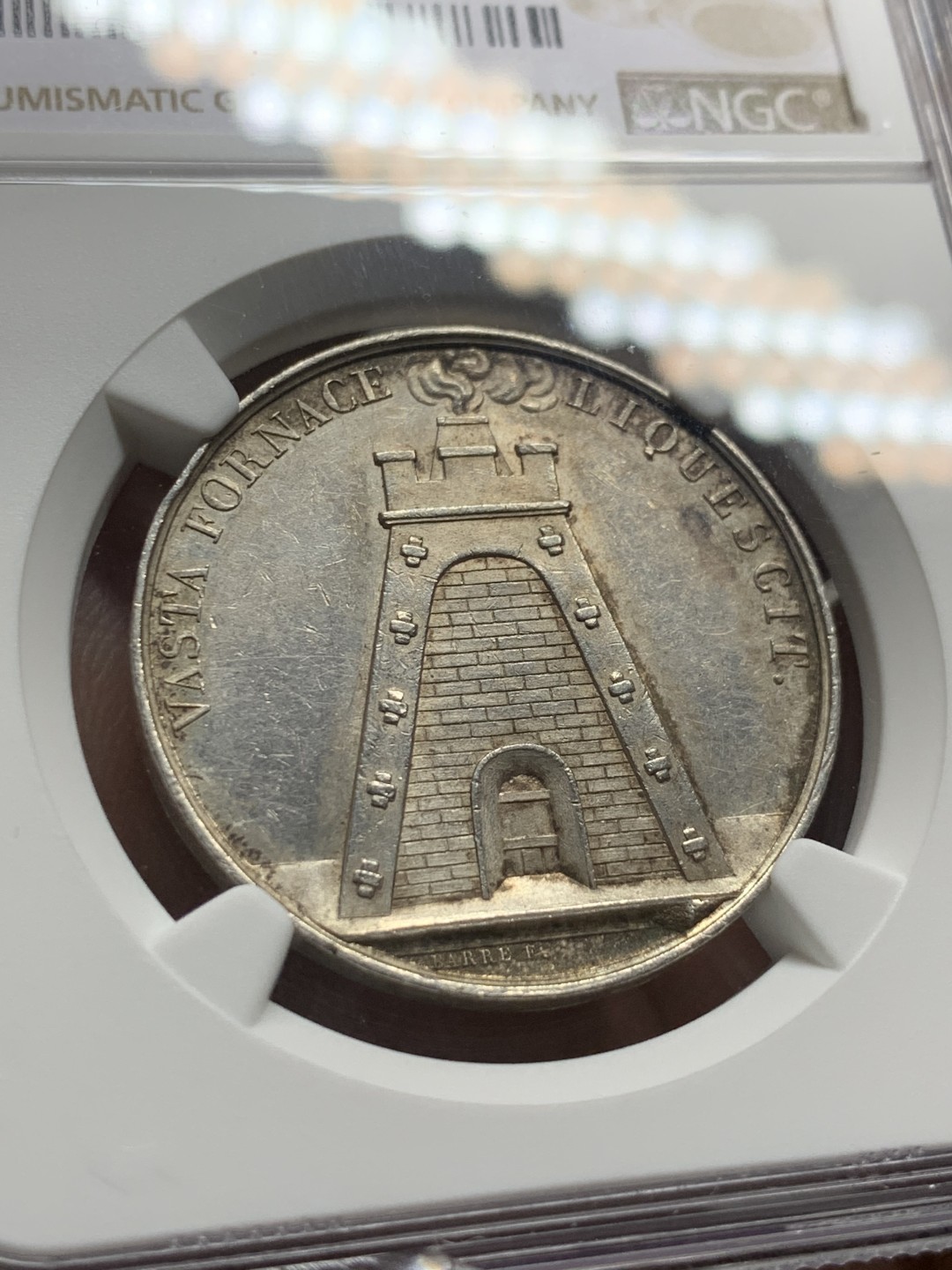 《竞宝斋》第143场-周日，周一 2场 (全场包邮) NGC-AU58 法国 1822 银章 工业与手工部