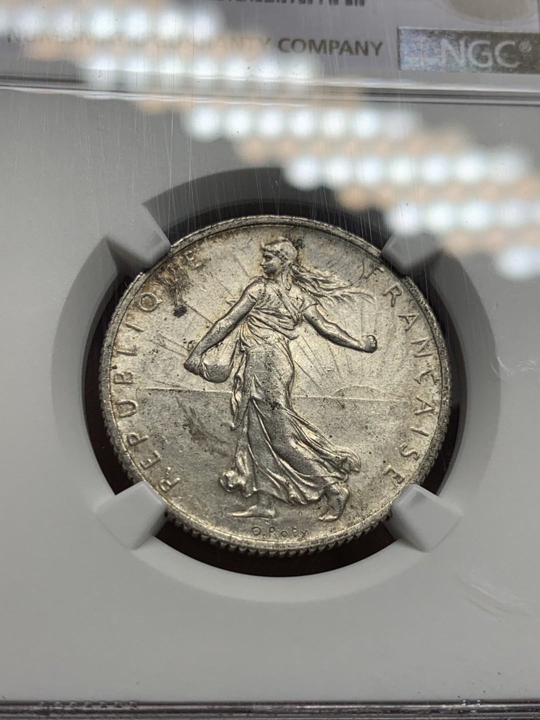 《竞宝斋》第143场-周日，周一 2场 (全场包邮) NGC-MS61 法国1915年 播种女神 2法郎银币 