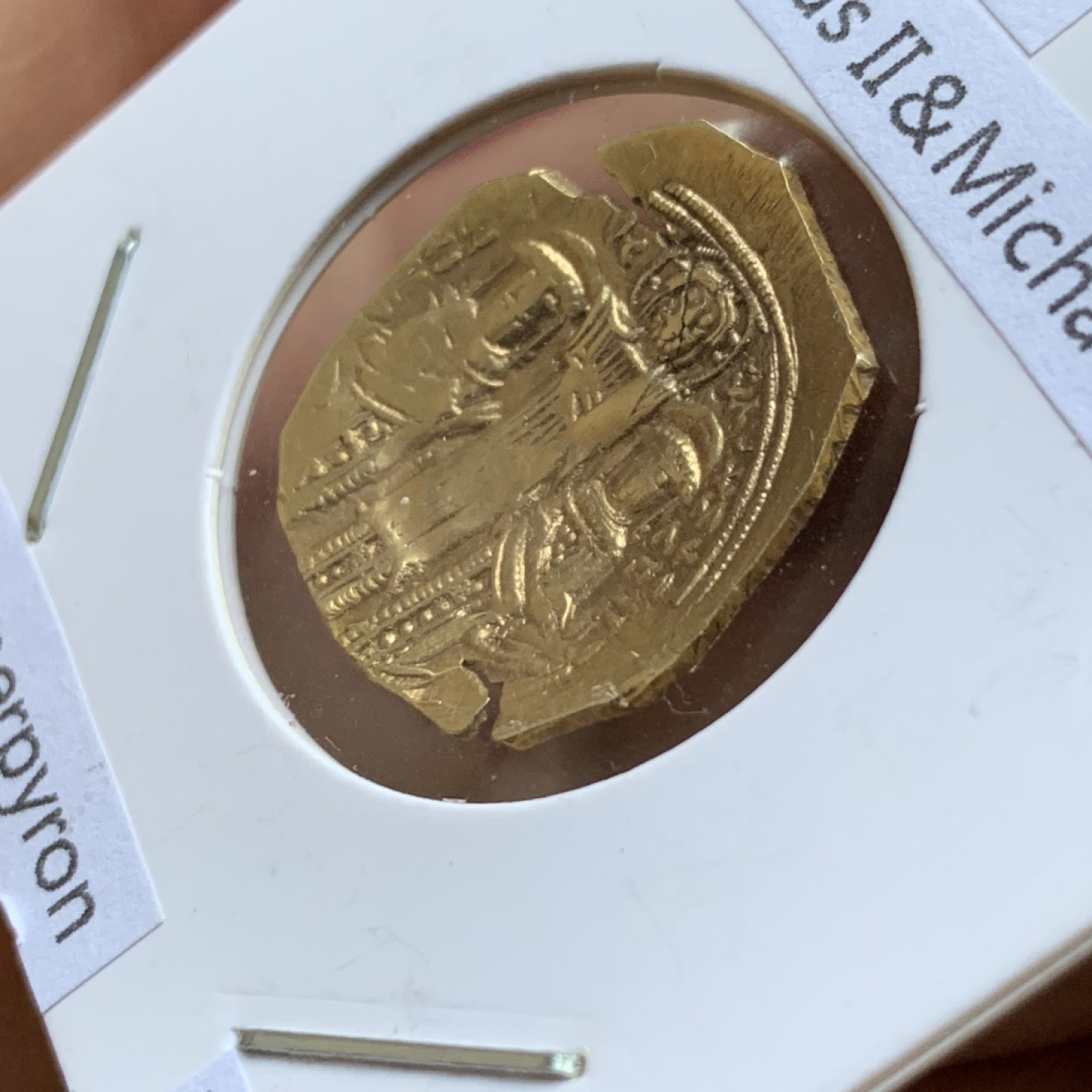 《竞宝斋》第143场-周日，周一 2场 (全场包邮) 公元1282-1328年 拜占庭王朝碟形金币 3.03克 正面圣女像，背面耶稣基督和皇帝安德洛尼卡二世Andronicus II和太子迈克尔九世Michael IX站像