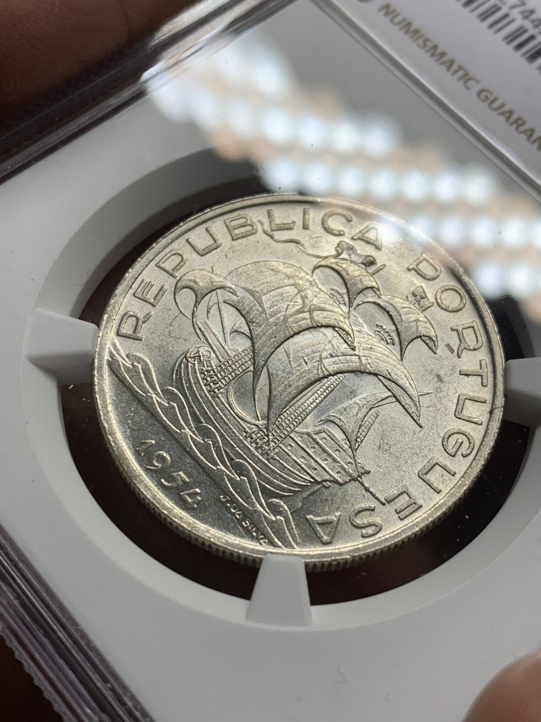 《竞宝斋》第143场-周日，周一 2场 (全场包邮) NGC-MS62 葡萄牙1954年 大帆船10埃斯库多 顶级原光银币