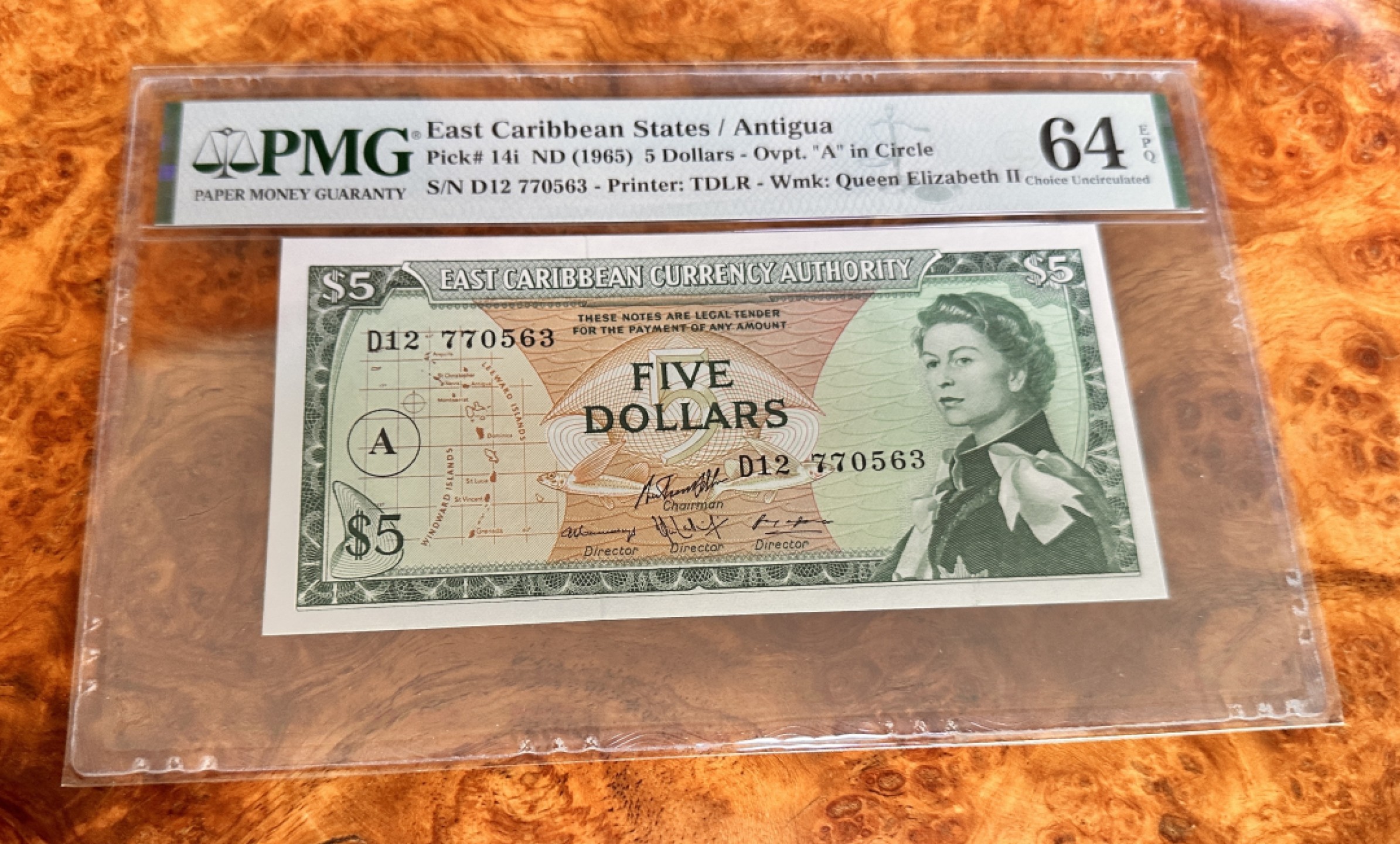 Chase Auction 第19期 - - 外钞、民国钞和人民币混合场！ 1965年东加勒比5元，PMG64e，戎装女王！