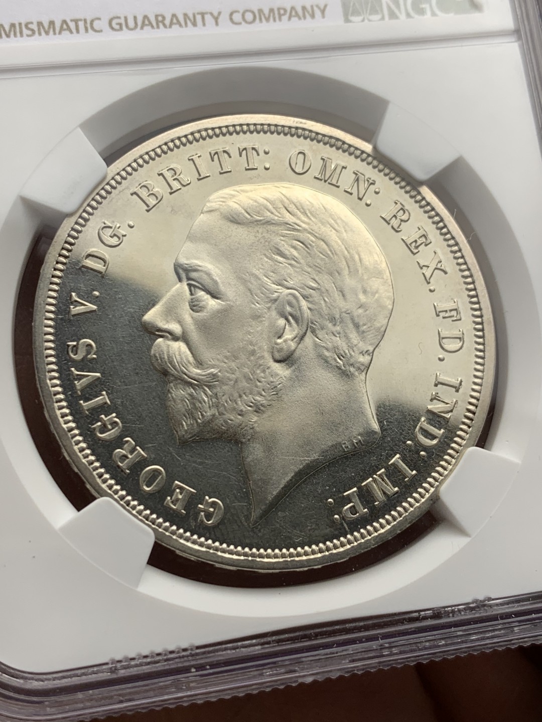 《竞宝斋》第143场-周日，周一 2场 (全场包邮) NGC-PF63Cameo 英国1935年精制木马剑克朗银币镜面感强烈