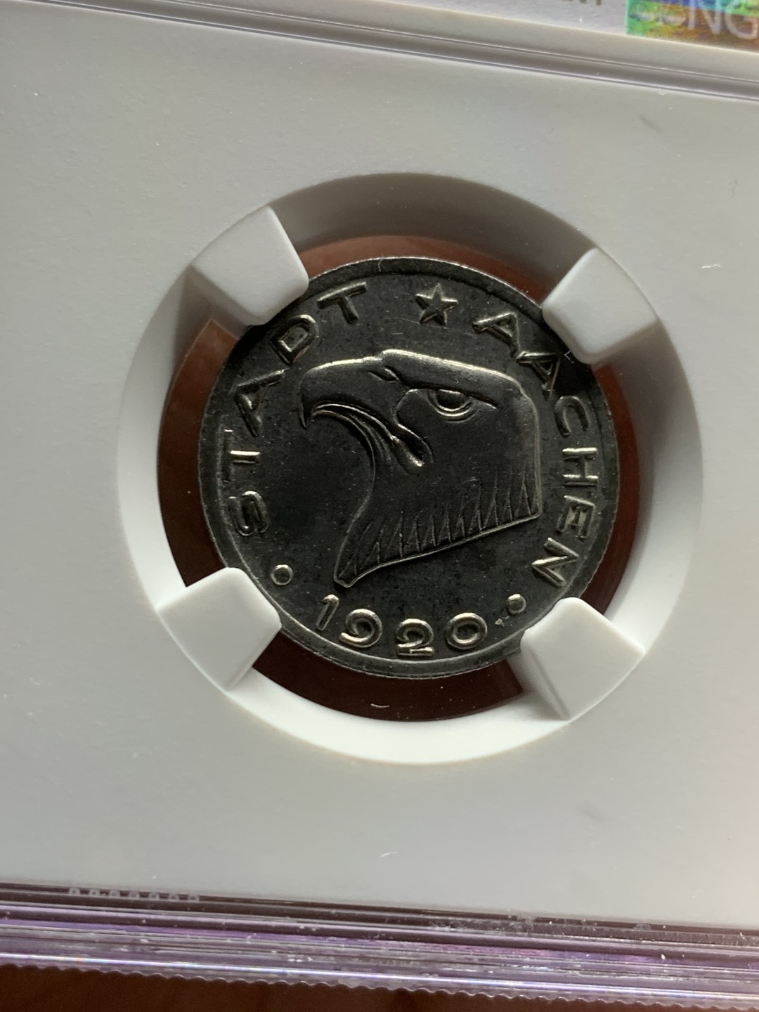 《竞宝斋》第143场-周日，周一 2场 (全场包邮) NGC-MS63 德紧 1920年 亚琛小名誉品种 50芬尼 鹰头铁币