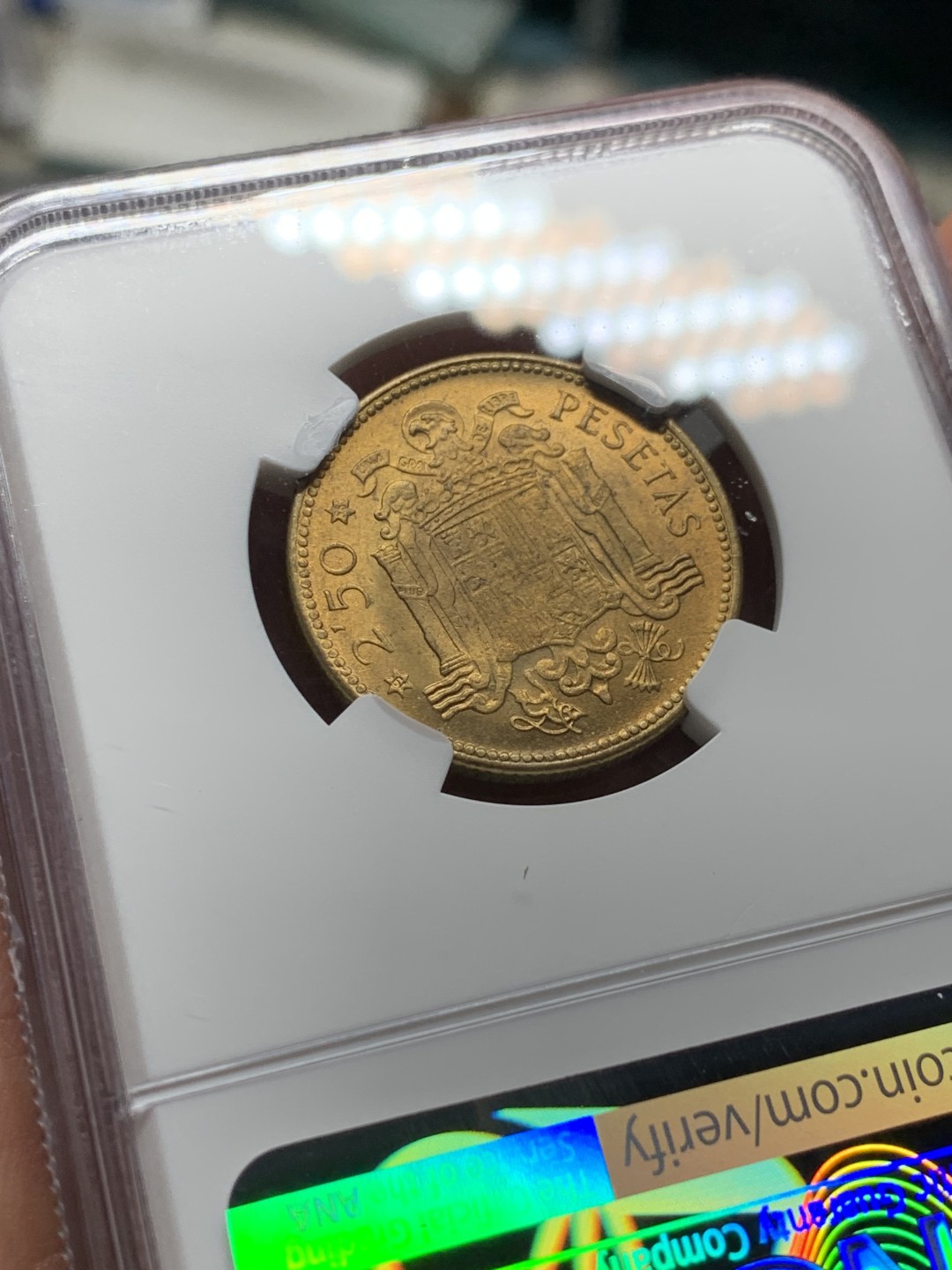 《竞宝斋》第143场-周日，周一 2场 (全场包邮) NGC-MS66 西班牙1953 佛朗哥 2.5比塞塔铜币 顶级品相 单一年份 稀少面值